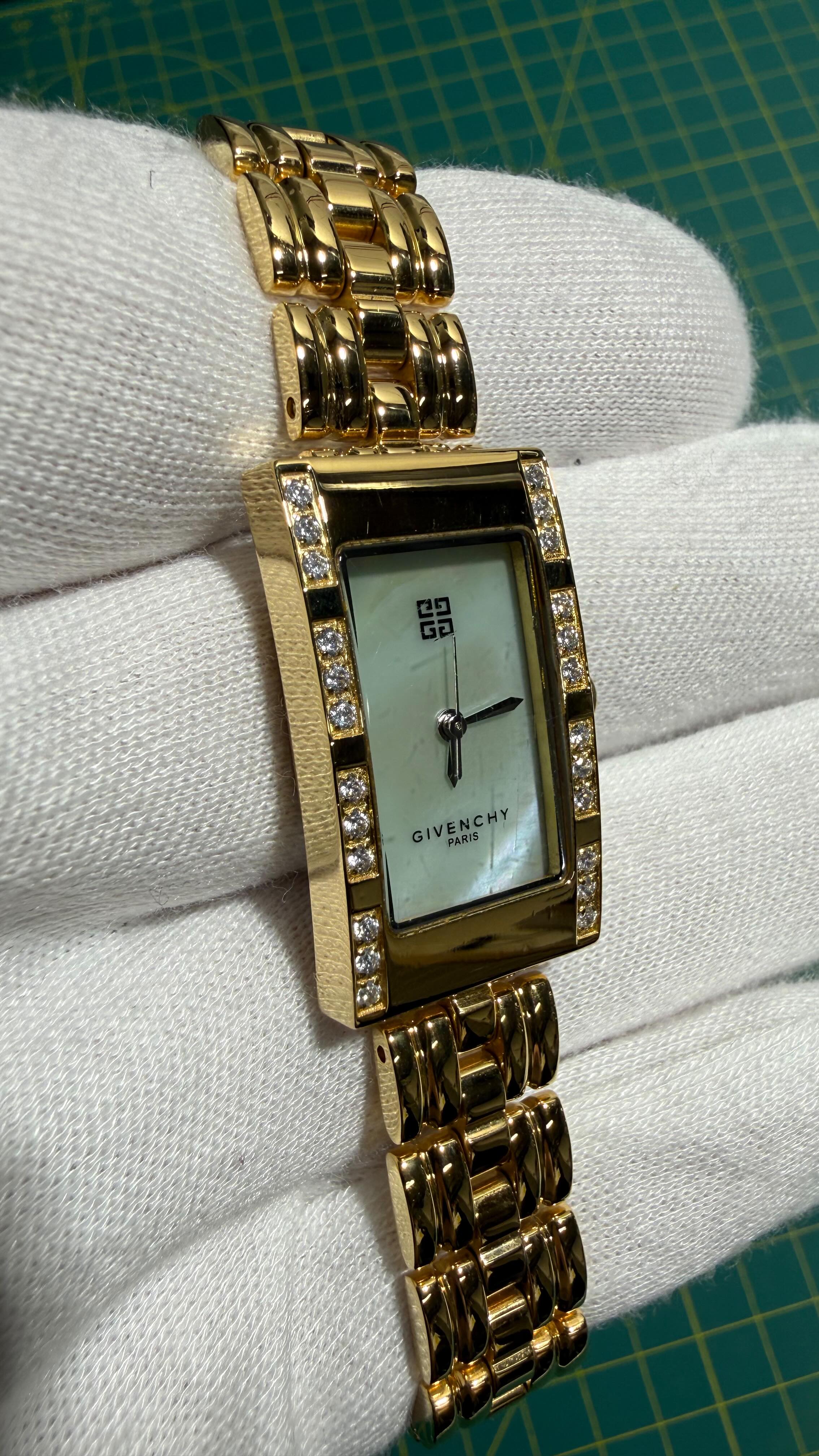 Watches look better gold 💯 #instamood #trendingnow #jewelry #watch #gold