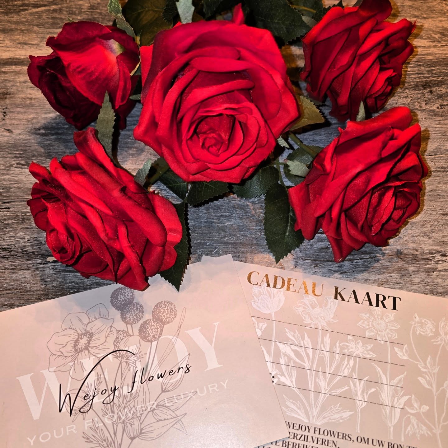 ❤️Wil je jouw valentijn verassen. Met een roos 🌹of juist verwennen met een mooi boeket💐? Maak een afspraak en kom langs bij WeJoyFlowers ❤️