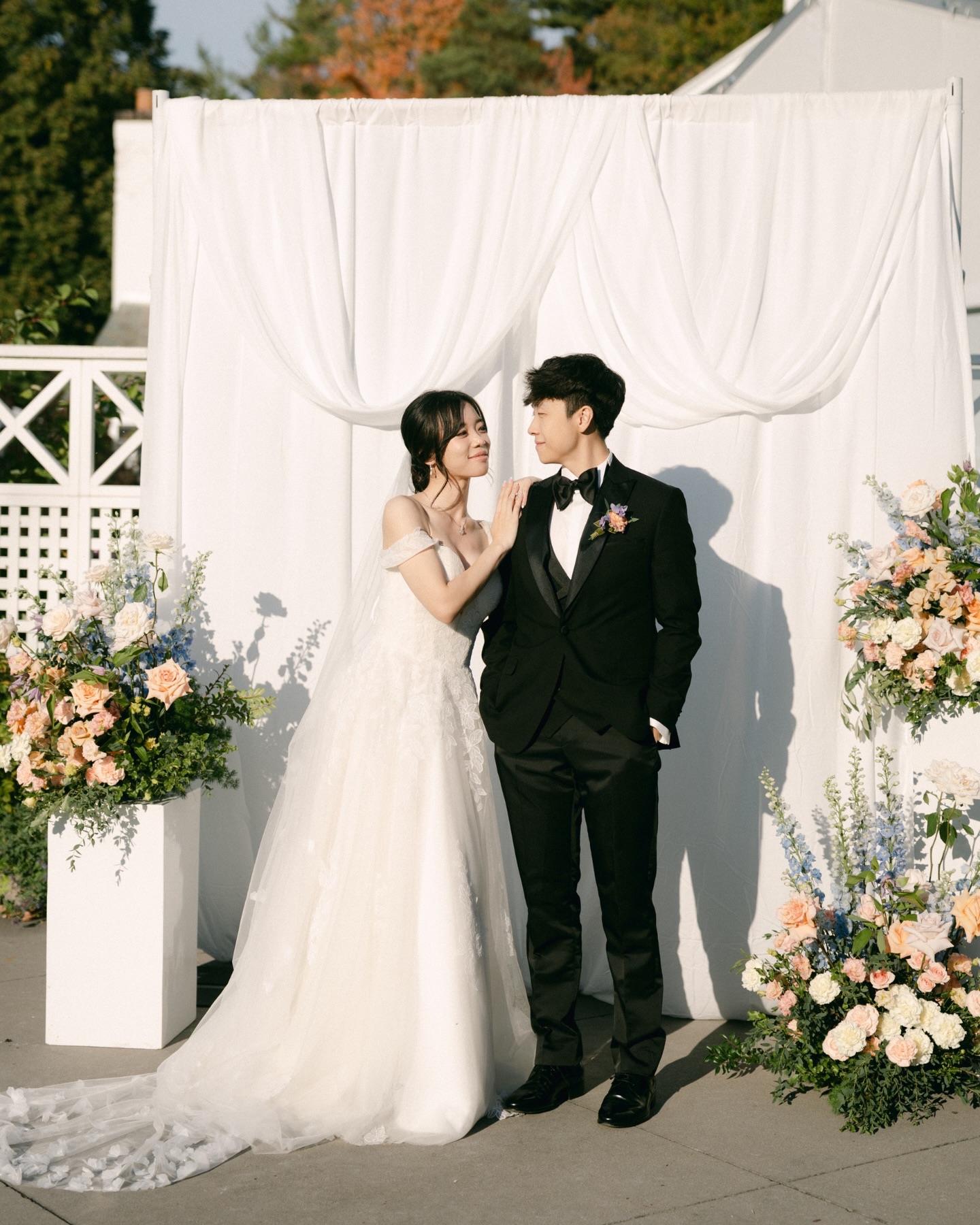 happy love day lovers!! 💌
sharing our fav moments from M & M’s day with vibrant florals, joyful moments and party that went all night long ✨ mix of digital and film
Photography @rayastudios_
Wedding planner @bisous_events
Floral @theflower597toronto
Venue @hardingwaterfrontestate
Makeup @first_brush_mkup
Hair @haru_bridalhair
Dress @nicolebridal