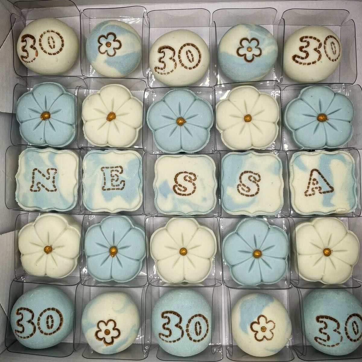 Os 30 anos da Wanessa.
🩵