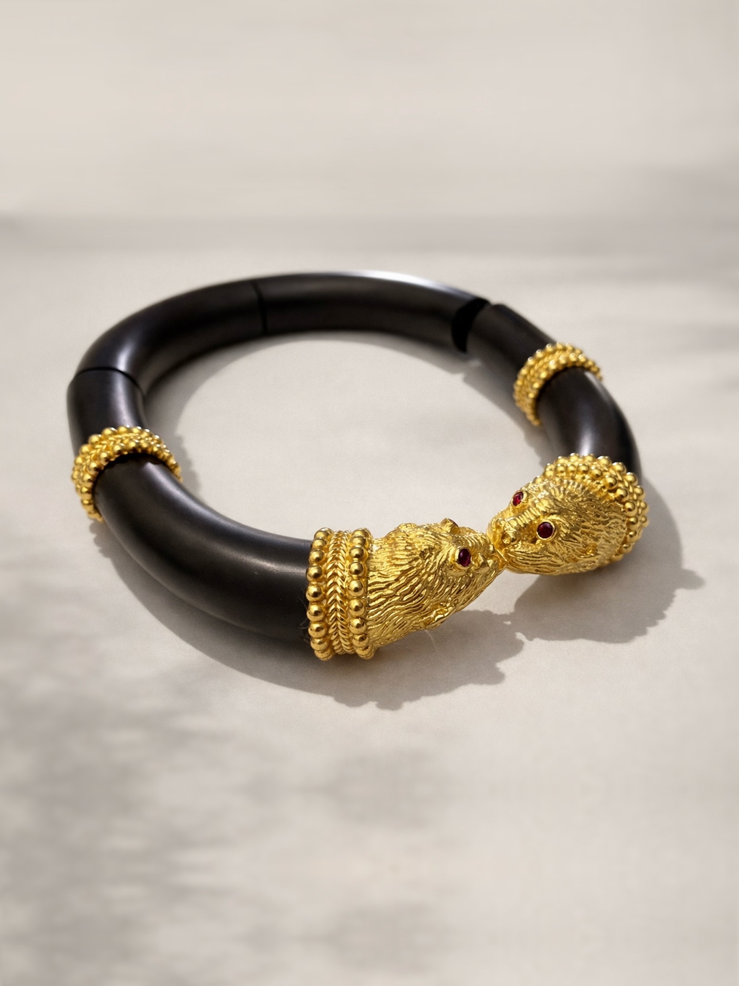 One of the most challenging bespoke necklace requests to date. A very stylish lady arrived at our first meeting wearing a round ebony necklace, envisioning it transformed with two lion heads inspired by Ancient Greek goldsmithery 🏺
#mkfinejewelry #bespokejewelry #custommadejewelry #necklace #lionjewelry
