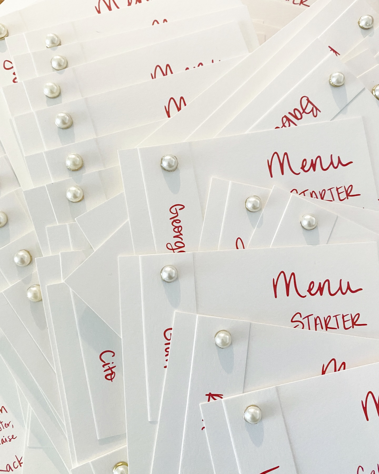 Handwritten font, handwritten names, handmade pearl fasteners and hand assembled with love by yours truly!! I love how creative we can get with menus and day-of items! ❤️💌 looking forward to another round of fun day-of things for my spring & summer clients! Also—if you can’t find a font you love, let’s make our own! Happy Valentine’s Day!! ❤️💘🩷
#love #weddingstationery #valentinesday❤️