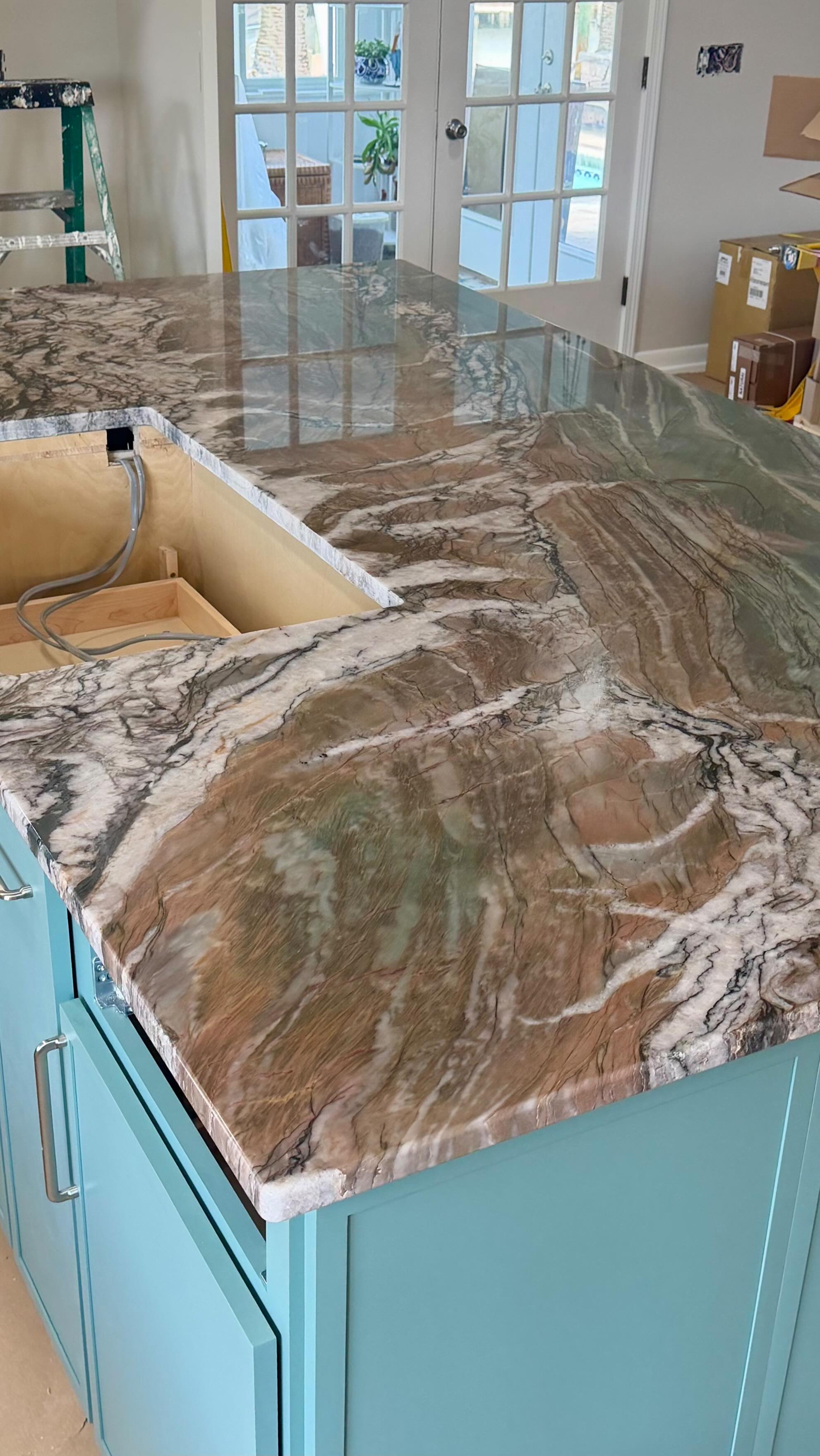 Behind every beautiful kitchen remodel is a whole lot of teamwork!
Countertop install is in progress and the vision is becoming reality. Stay tuned… the best is yet to come! ✨
⌨️ Janseninc.com
🏢 4410 N Palafox St
☎️ 850-438-9904
.
.
.
.
#kitchenremodel #countertopinstall #kitchengoals #dreamkitchen #kitchentransformation