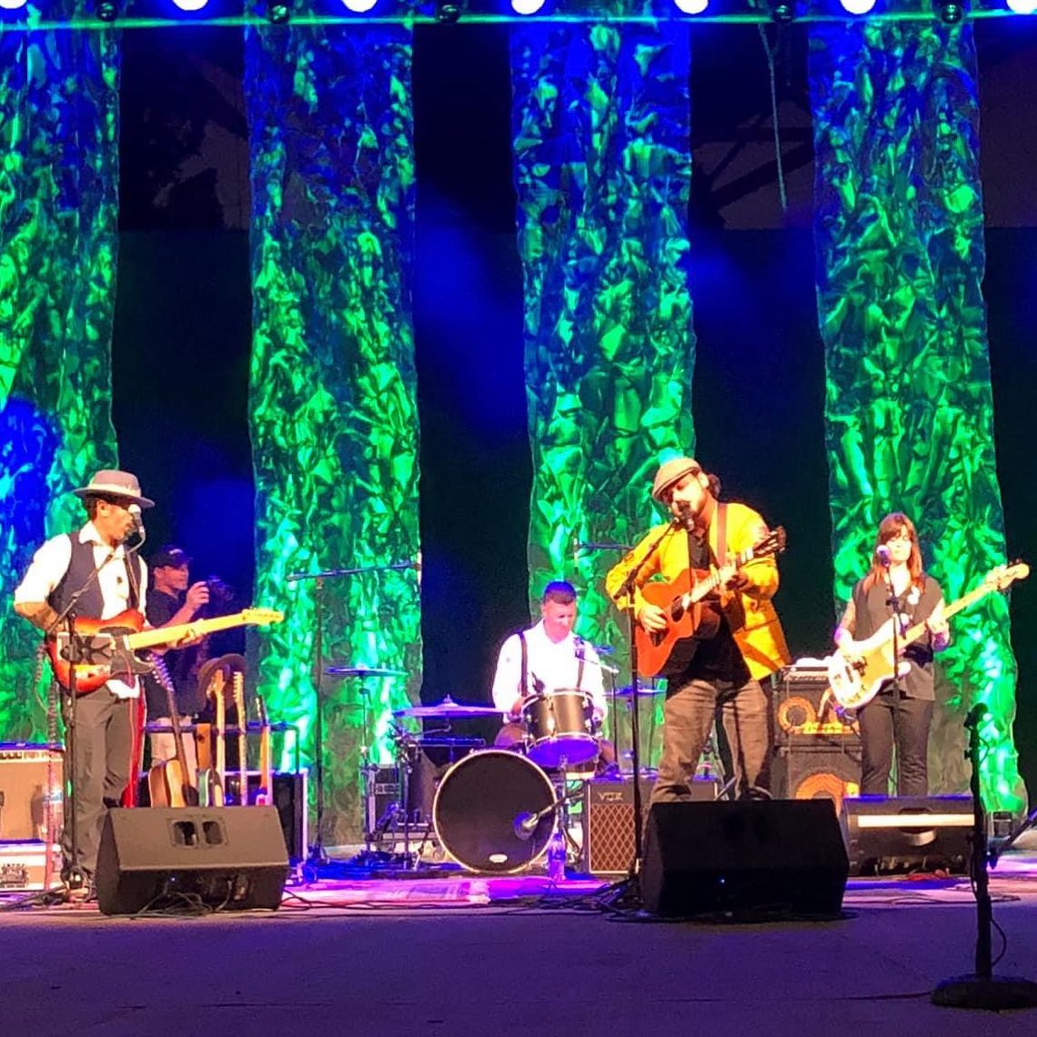 First time I get to play with this immensely talented group of people since my album release back in September! Looking forward to playing at a great new spot @peavinetaphouseeatsandbeats tomorrow night. Opening the show is @mattbushman_ starting at 8. Come by for good food, atmosphere and music. I guarantee you probably won’t get the corona virus with the good vibes we’ll be putting out : ) #tylerstaffordmusic #tylerstafford #renotahoe #wilbornguitars #shubbcapos #easeyourmind