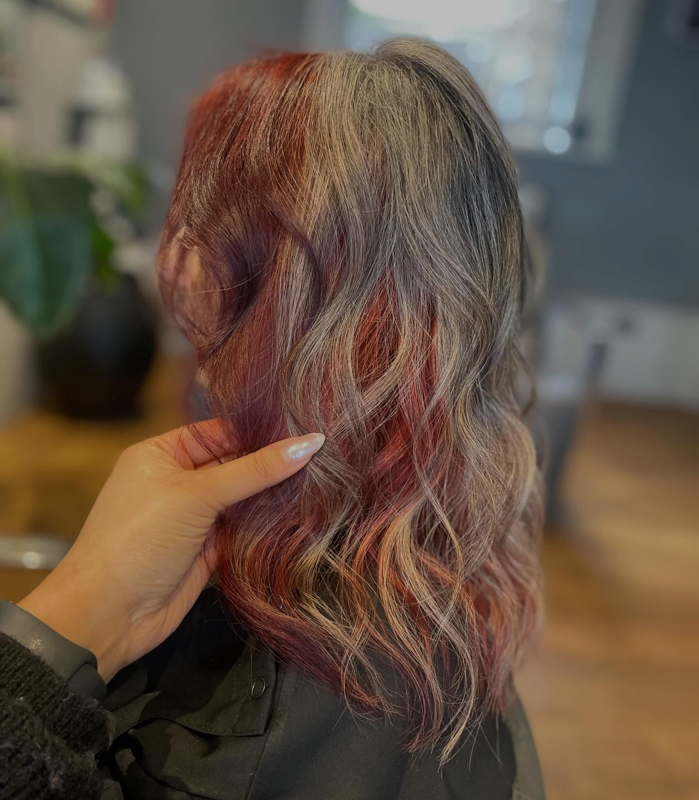 Spreading Love through hair ❤️
@revlonprofessionaluk
@olaplex
@evohair
Appointments can be made online. Link in bio.
.
.
.
.
.
.
.
.
.
.
.
.
#hair #crazycolor #redhair #greyhair #likeforlikes
