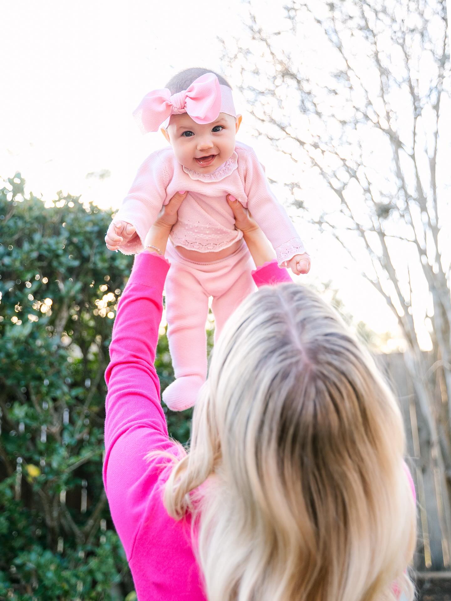 The smiles only mama can make happen 🩷 The sweetest baby around!
#houstonphotographer #candidchildhood #motherhood #htx #clickinmoms