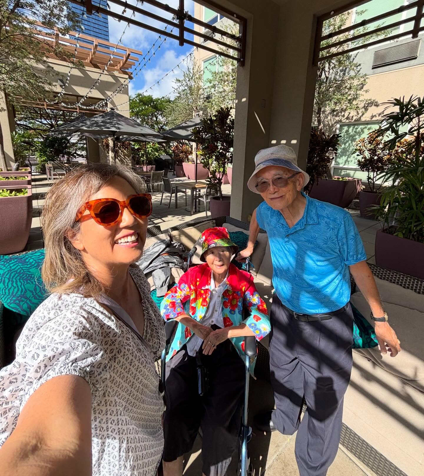 I spent the last three days moving my parents from independent living 6th floor to assisted care 5th floor, now that Mother is under hospice care.
I didn’t go to the gym but got over 10,000 steps everyday going back and forth between the two floors. Turns out moving is good exercise! We hired a bruddah (and his cuz) to move the big items, but @reiko_nishiguchi and I arranged everything else.
I also was a Geek Squad and reset up his laptop and printer, which had been a great source of consternation for my dad prior to the move. Everything is printing fine now and I even change the ink cartridges.
Well, I did have to restart the printer spooler on his windows PC.
And if you understood what I just said, then you, too, are a geek.
Even in tough seasons, I still know that God is good! And I get filled with peace and love from all of your kind words and prayers.
Mahalo, friends!