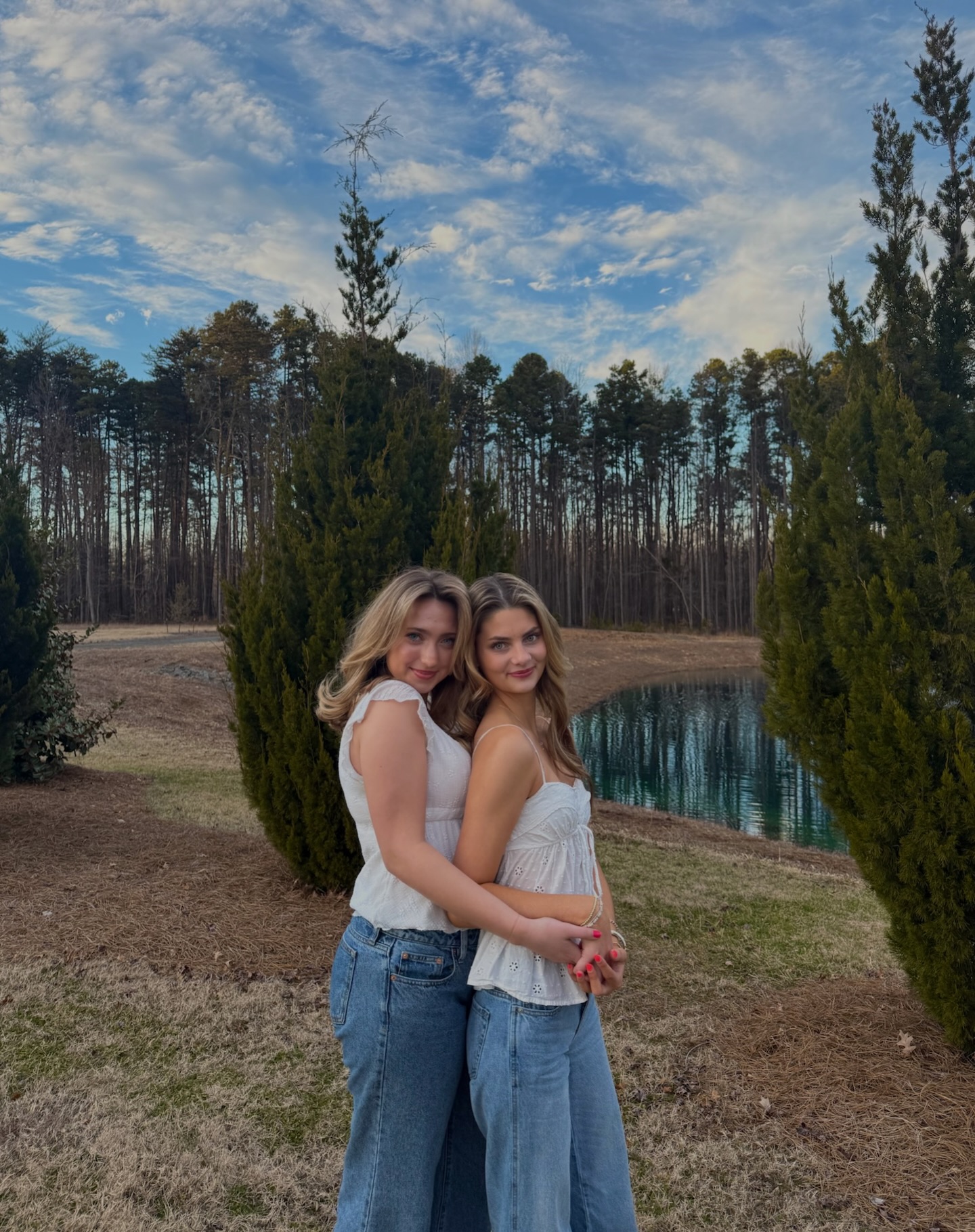 We’re absolutely thrilled to welcome two incredibly talented girls into our group! They’re such perfect additions, and we can’t wait for you to get to know them. Stay tuned throughout the week as we share a little more about these two gems. We love you both so much already and truly struck gold.✨🤍