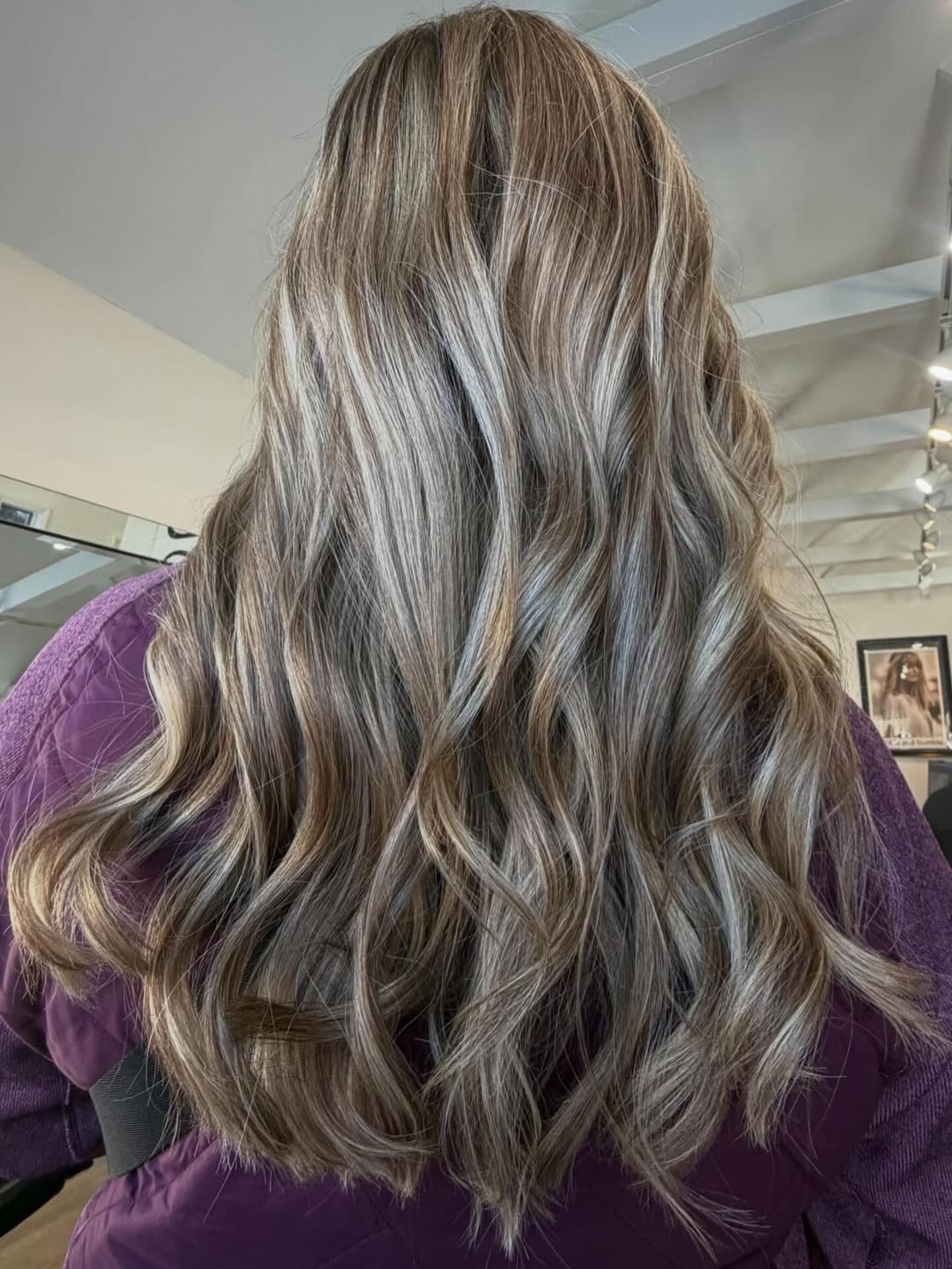 Just because Valentine’s Day is over doesn’t mean @styled.bysarahelizabeth love for your hair is 💕💕💕
Go give our girl a follow and click our link to schedule your hair love sesh with her
🫶🫶
Malta NY hair | boutique hair salon | Saratoga salon | Malta hairstylist