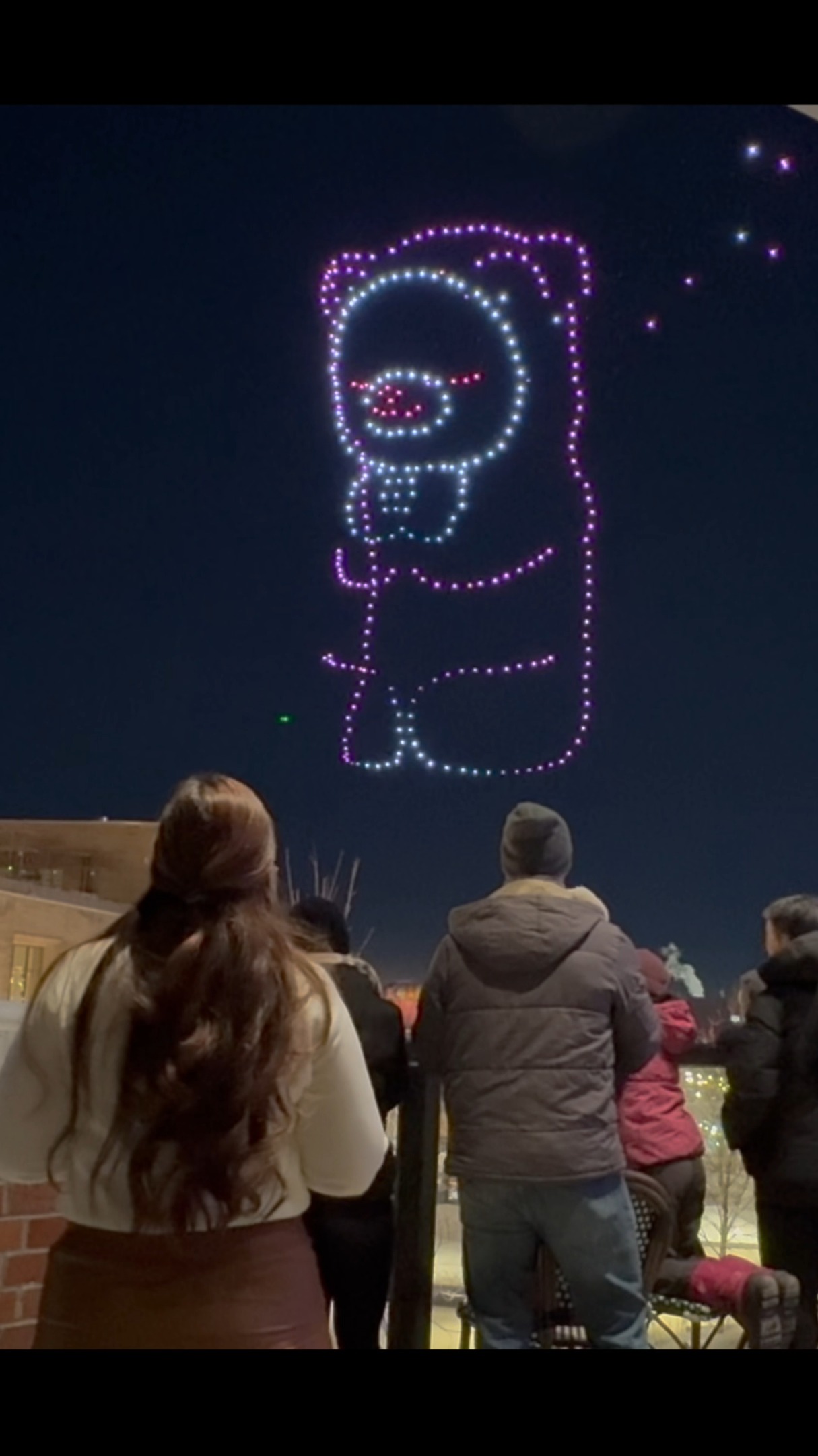 Cette Saint-Valentin, des drones ont rempli le ciel d’amour 💖✨
Nous avons vécu une soirée inoubliable au ROYALMOUNT Montréal | @royalmount
This Valentine’s, drones filled the sky with love 💖✨
An unforgettable night at ROYALMOUNT Montreal | @dronelightshowcanada