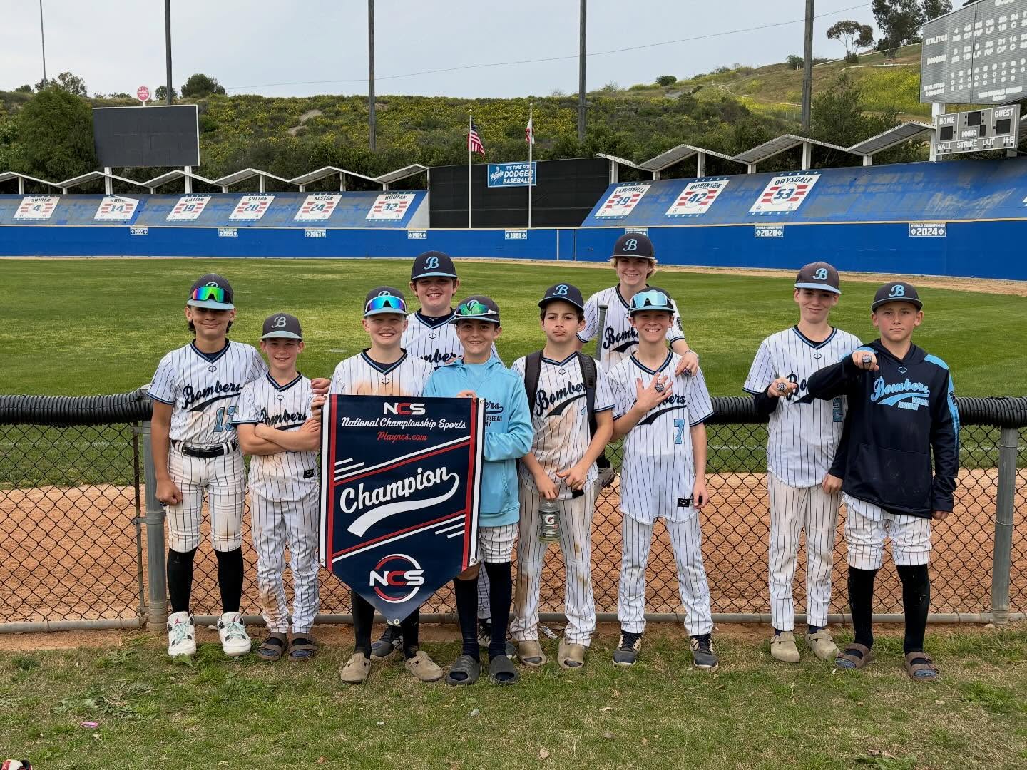 Coach @rosenbery9 and his Bomber 12’s started the season strong in Orange County this weekend finishing 3-1. Jude St. Germain threw a 1 hit gem, striking out 8 in the opening game to lead the charge. The team scored 28 runs hitting .351 with 11 extra base hits. Brodie VonBehren finished the weekend batting .600 with 5 stolen bases and Waylen Untermann hit .500 with 4 extra base hits (4 doubles, 1 triple). Impressive start for this talented group. #bombersbaseballmarin