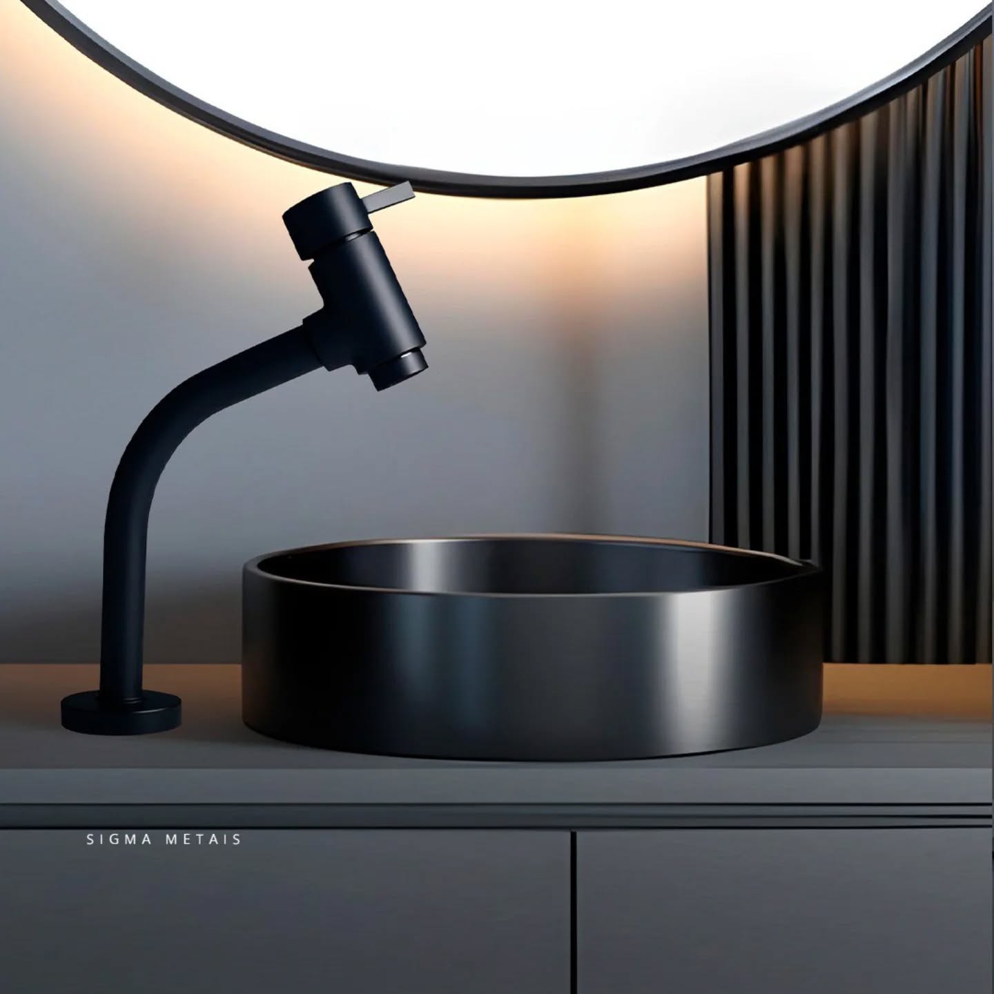 Uma dupla que é sinônimo de elegância e transforma qualquer banheiro. 💎
A linha Asti Black da Sigma Metais, é o encontro do minimalismo com a força do design industrial.
Perfeita para quem busca criar ambientes com personalidade, modernidade e muita sofisticação.
Seu acabamento impecável em preto fosco é feito para durar.
Equipada com tecnologia e acionamento de 1/4 de volta que além de muito eficaz e de simples manejo proporciona uma grande economia de água, chegando em até 80% em economia.
Seu acionamento preciso que permite ajustes de vazão com facilidade, garantindo praticidade no dia a dia.
Fabricada em cobre de alta qualidade, a linha oferece durabilidade excepcional e economia de água. É longa vida útil com o selo de garantia de até 10 anos da Sigma Metais!
Uma linha Ideal para quem busca exclusividade sem abrir mão da performance.
Dê um toque de sofisticação ao seu espaço.
Descubra a Linha Asti Black em revendas autorizadas ou no site da Sigma Metais. ✨
A Asti também está disponível na cor cromada!
Confira todos os modelos em nosso site, acesse agora:
www.sigmametais.com.br
.
.
.
.
.
E se você deseja ser um revendedor Sigma Metais, entre em contato conosco através do nosso site ou mande sua mensagem através do direct. 👈🏻📱
.
.
.
.
.
#SigmaMetais #linhaasti #designinterior
