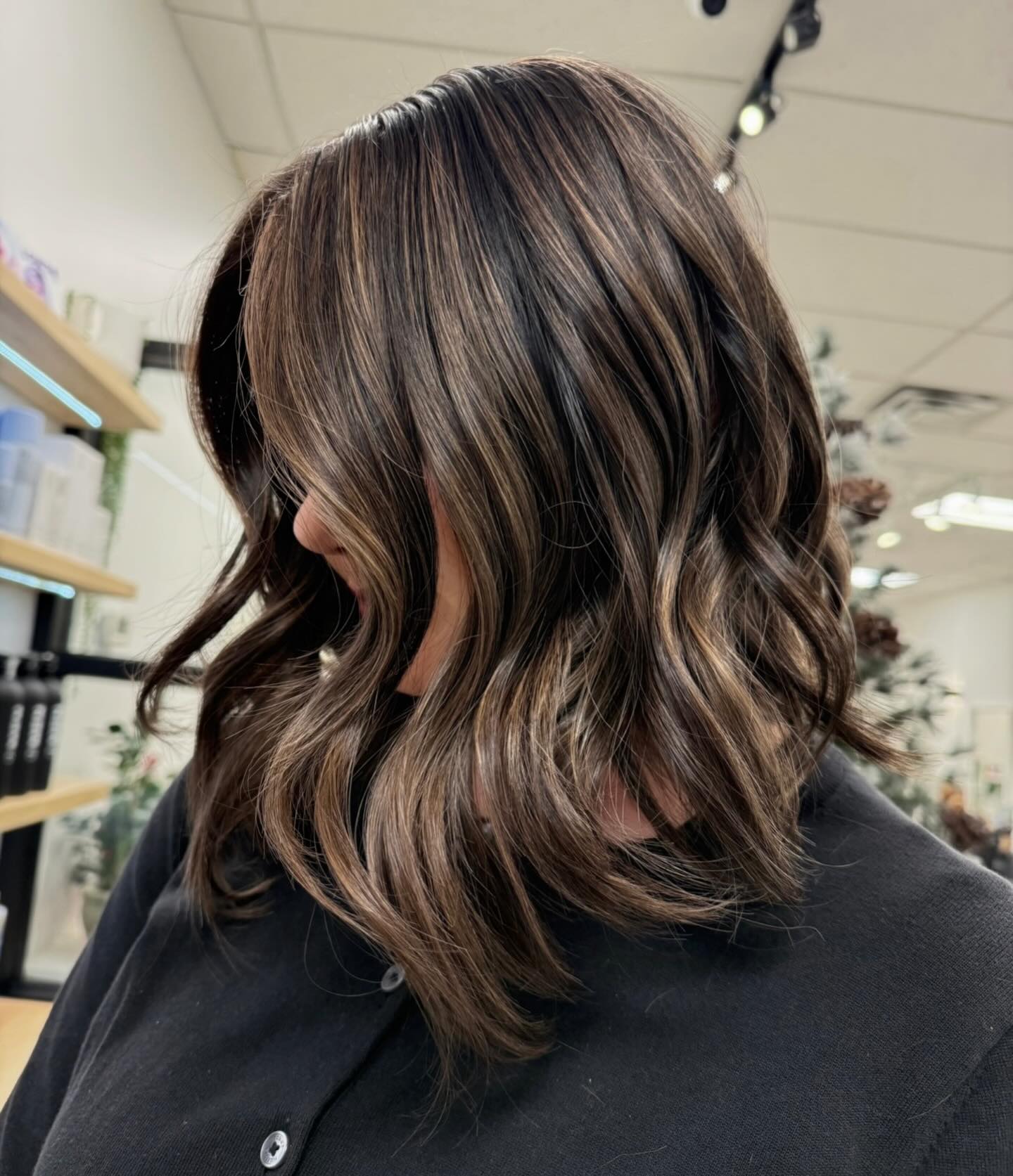 Rich dimension without compromising integrity🤎
.
.
.
.
#hair #hairyyc #lavoomsalonyyc