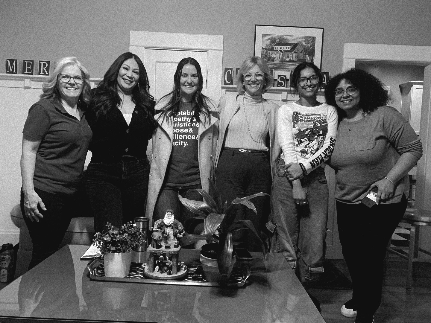 Last night I was honored to be a part of a Speaker Series in partnership with Junior Achievement of Sacramento @taylorhouse202. This was an amazing opportunity to share my career journey and what it means to be an entrepreneur and of course my love for #curlyhair! To be in a room full of empowering women was so inspiring and a reminder to always keep going 🥰