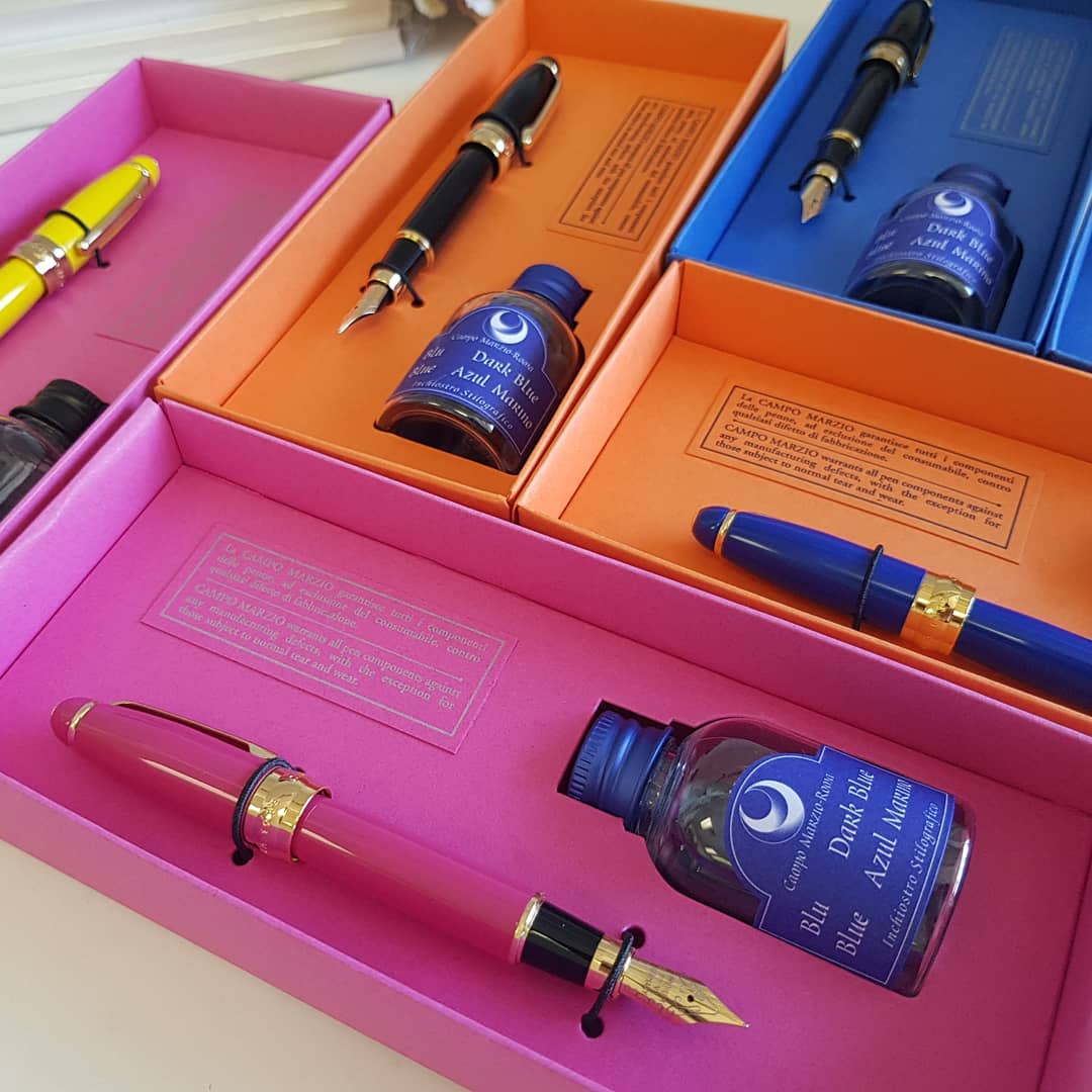 Fountain Pen...great for Christmas present.
Including 6 cartridges.
#fountainpen #fountainpens #writingprompts #writersblock #stationary #stationery #stationeryshop #stationeryaddict #pens #christmaspresents #christmaspresent #penshop #artistry #campomarzio #millionaire_mentor #millionairemindset #millionairelifestyle #millionaire