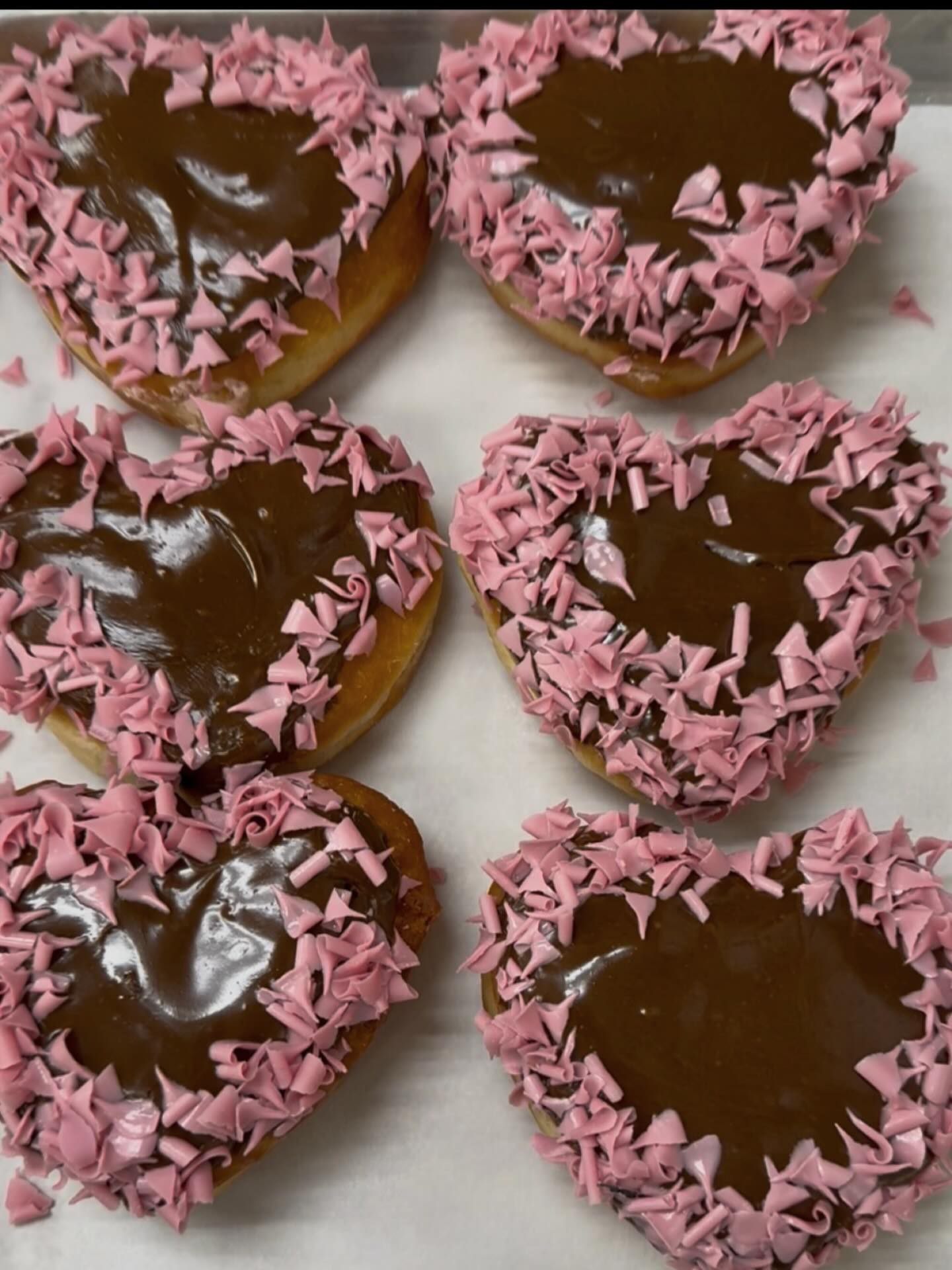 Dark Chocolate dipped heart shaped donuts filled with fresh raspberry mousse and garnished with strawberry chocolate shavings are the house special today!
☝🏼OR the “I forgot to get my love something for Valentines day”
Call it what you want, just don’t miss out on these.