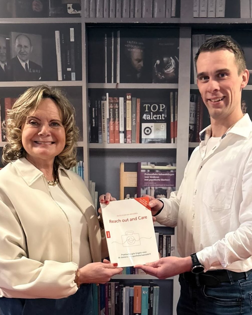 Reach out and Care, de praktische gids Engels voor de dokters- en apothekersassistent is uit! INFO: https://www.boom.nl/mbo/100-20130_Reach-out-and-Care-combipakket