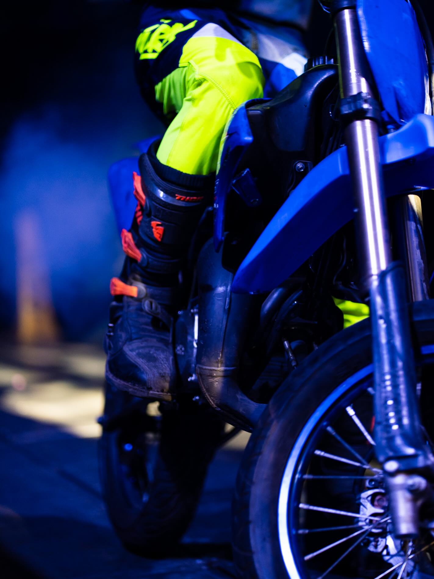 🔥 Power. Precision. Adrenaline.
When the lights go blue and the engine roars, the show is about to begin. 🏍️💥
#DoPortugalCircus #AdrenalineRush #CircusLife #FullThrottle