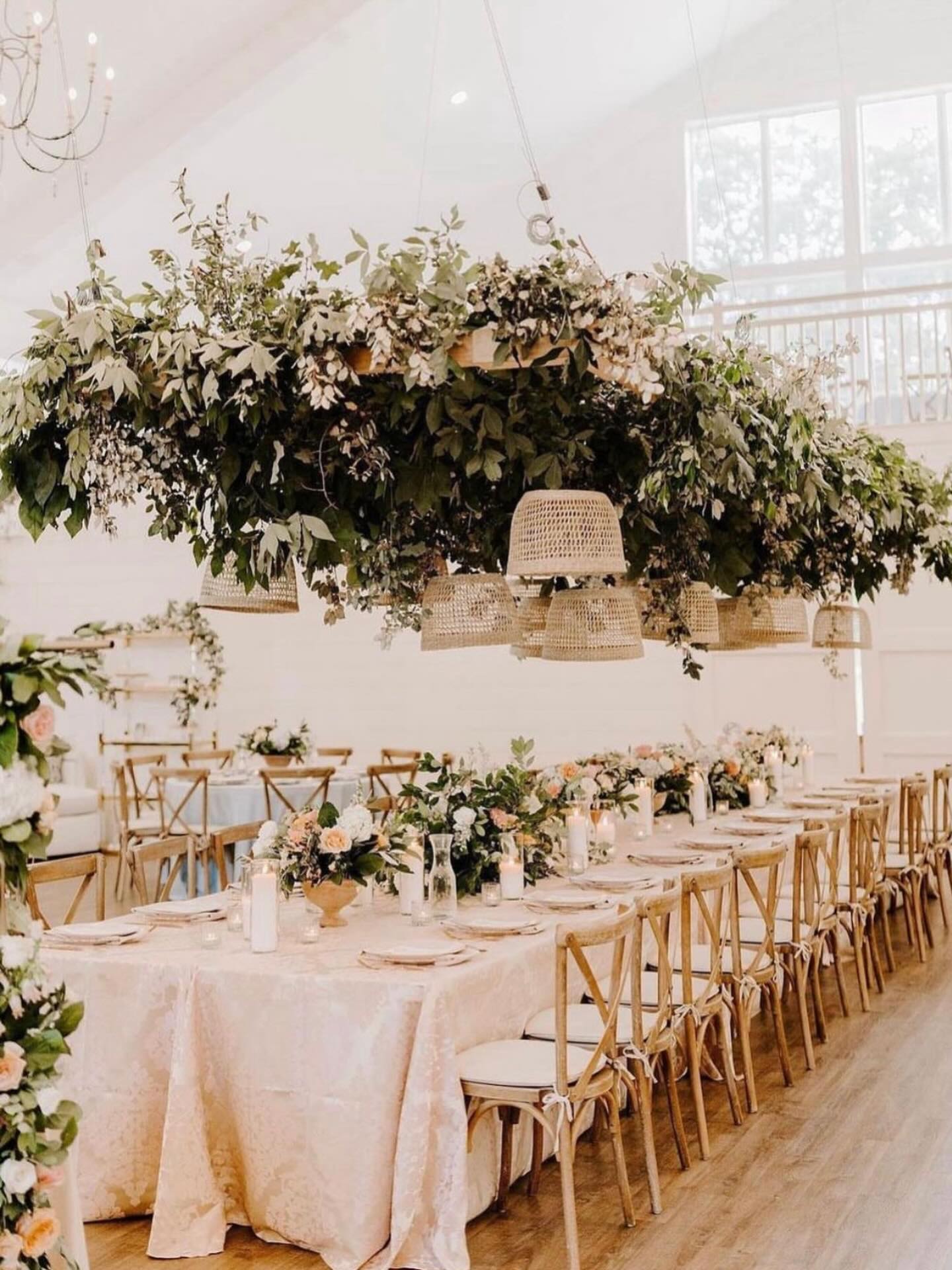 We don’t just hang flowers. We transform rooms.
VENDORS:
Planning + Design: @thenataliescott
Production Design: @cae_lr
Floral Design: @magnoliabellefloral
Photography: @hopemulanaxphoto
Venue: @thegrandeurhouse