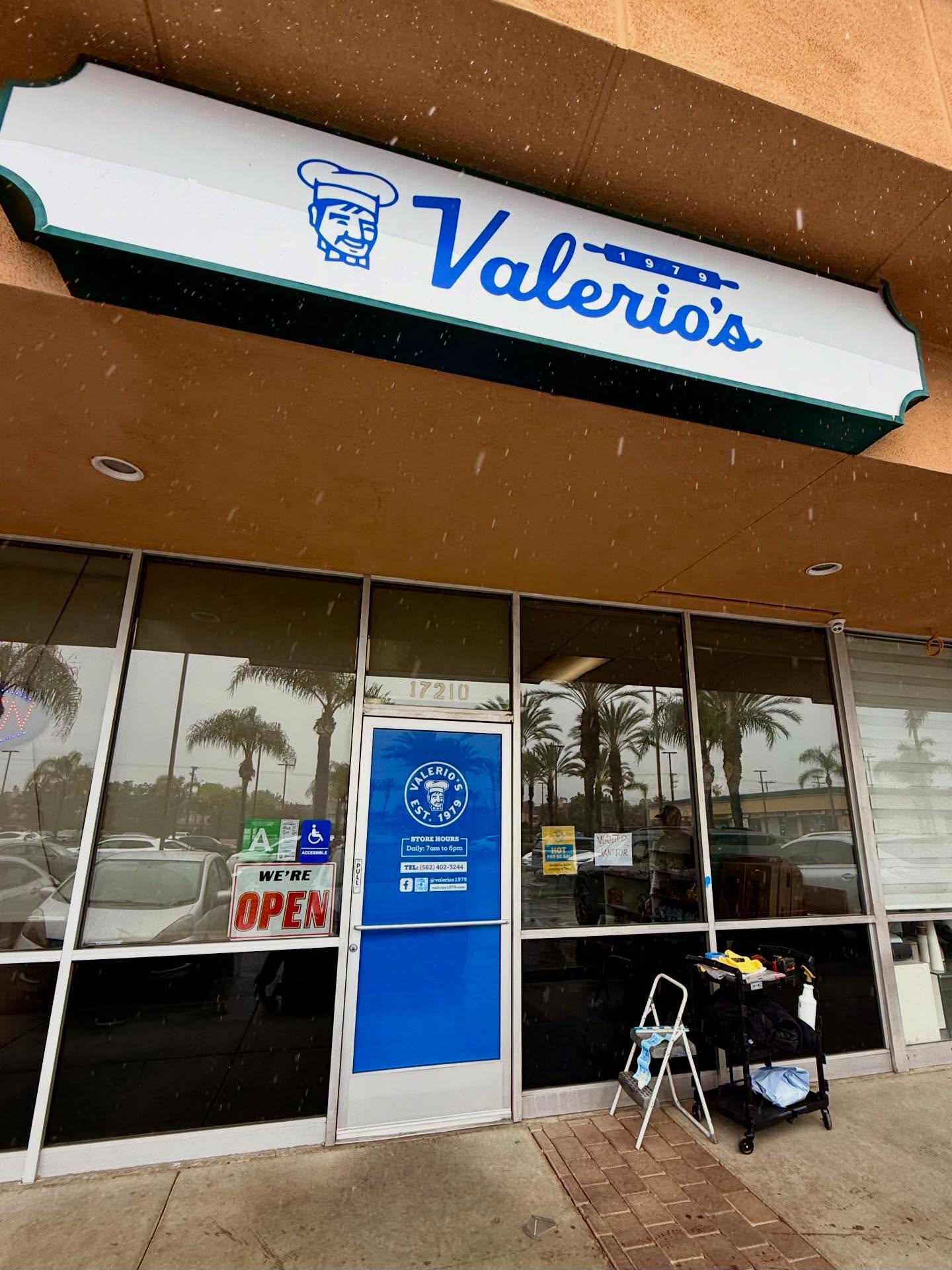 Rain or shine… always the highest priority to keep our loyal customers happy :) thank you for always trusting us with your brand @valerios1979 #signage #cerritos #bellflower #artesia #lakewood