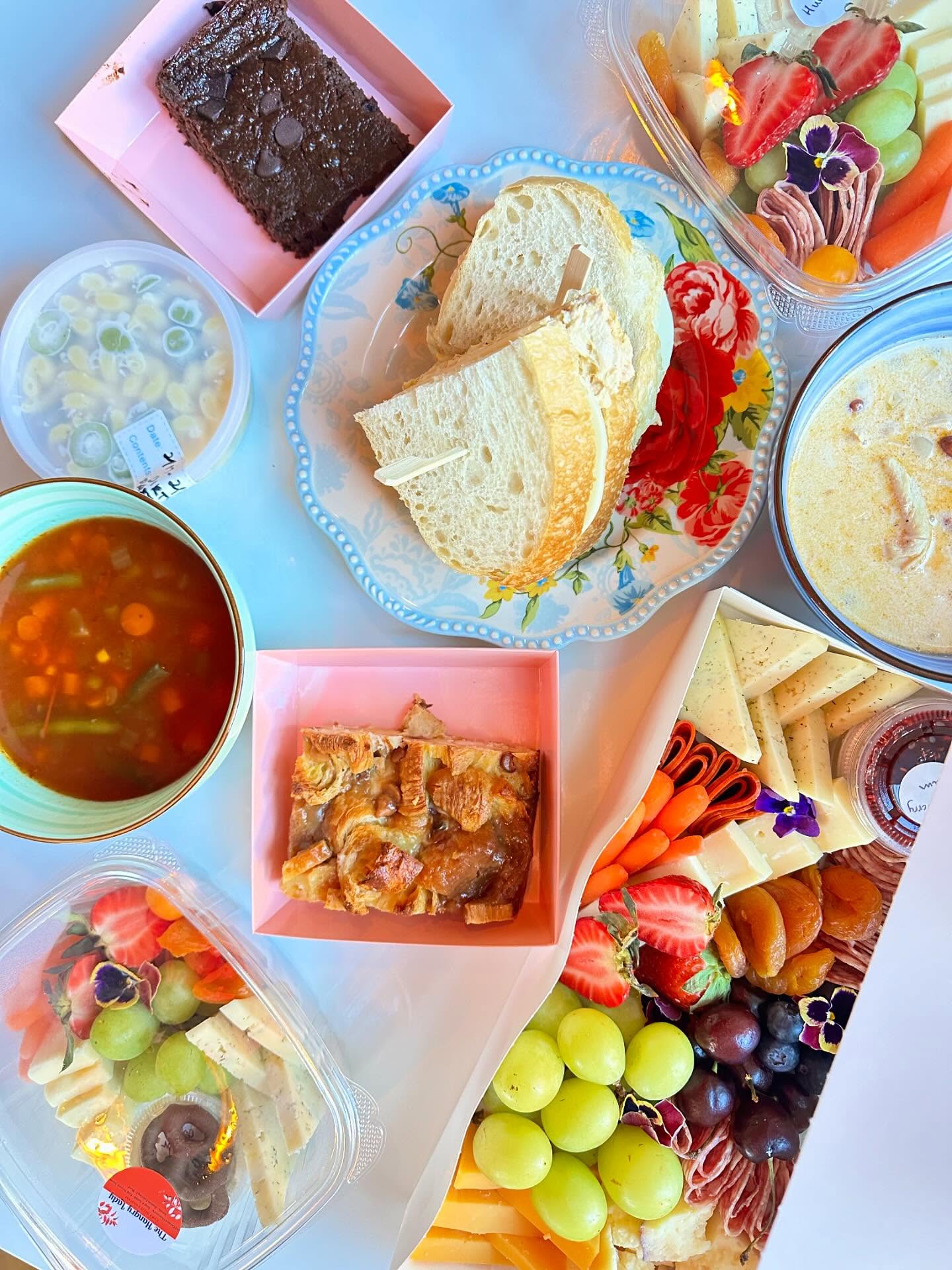 Kicking off this beautiful Wednesday with Weekly Specials ✨
Tuna Salad Sandwich (can be made into a tuna melt upon request)
Chicken Bacon Bean Soup 🫘
Vegetable Soup 🥕
Sea Salt Caramel Bread Pudding 🥖
Sweet Potato Brownies 🍠
Mom’s Monster Cookies 🍪
Raspberry Lemon ‘Tiramisu’ 🍋 (check out our story, to see her in all of her glory)
Open today 11-4pm🩷