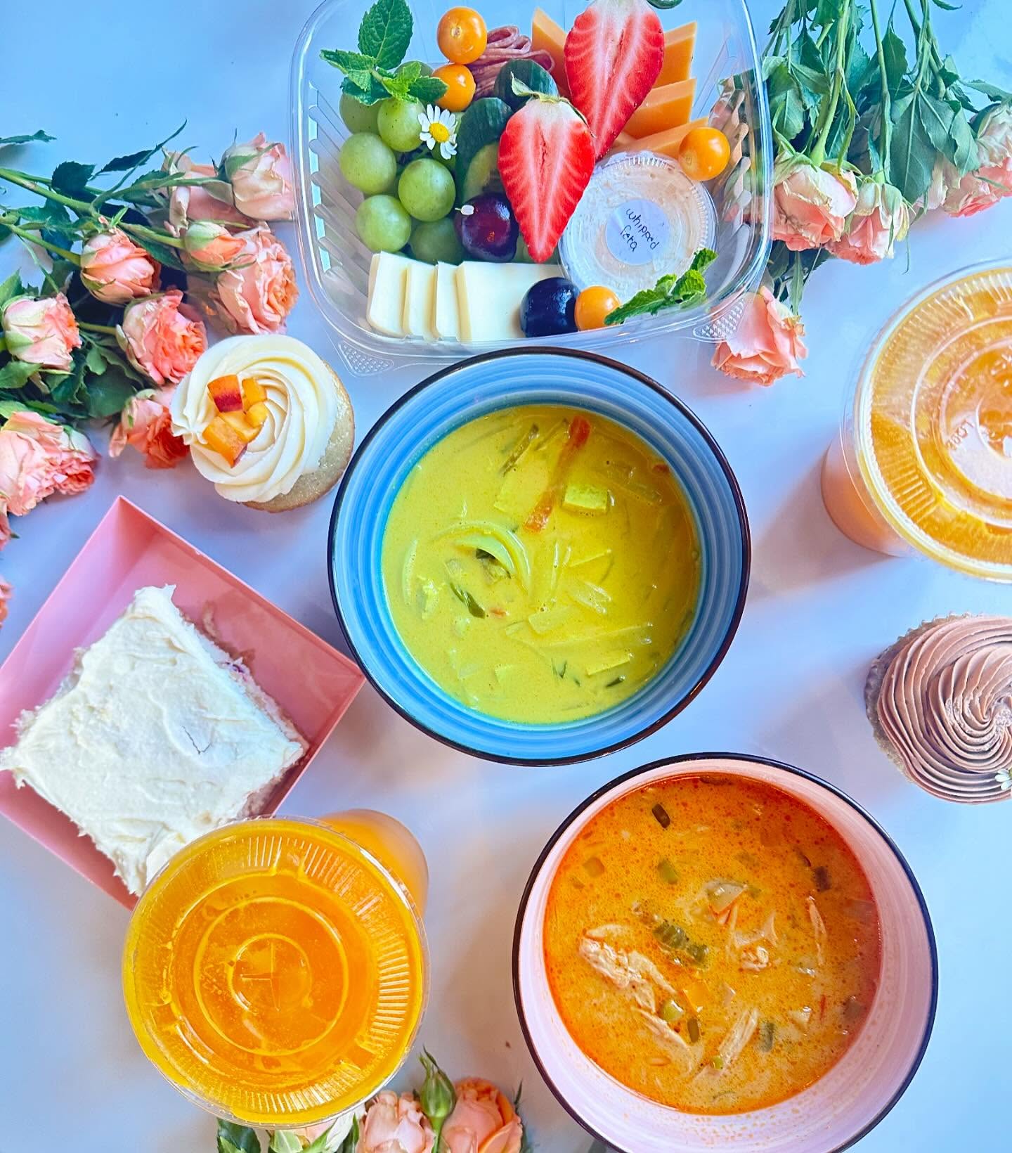 Not only do we have delicious specials this week, we’ve added the Immunity Elixir to the menu permanently ✨
Whether you’re feeling under the weather or just need a refreshing drink to sip on, it’s clear why it’s been our top seller for months 🍊
Come try for yourself, open today 11-4pm🧡