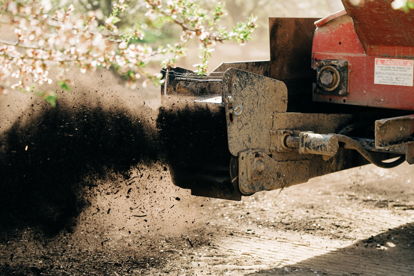 High-quality spreading services across the Central Valley 🌱
Give us a call — let’s get to work!
📞 North Valley: (209) 564-8207
📞 Central Valley: (559) 363-3315
📞 South Valley: (559) 201-3189
#treebarber #spreading #orchardcare #treecare #healthytrees