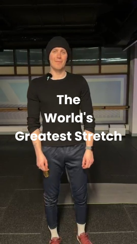 WORKOUT WEDNESDAY 💥
Today’s move: The World’s Greatest Stretch (aka the full-body reset).
If your hips feel tight, your back feels stiff, or you’ve been sat down most of the day, do this for 2 minutes and you’ll usually feel the difference straight away.
Why it’s useful:
Opens up hips + hip flexors
Improves thoracic (upper back) rotation
Gets ankles + hamstrings moving
Great before training or as a quick daily mobility hit
How to do it:
✅ 30–60 seconds each side
✅ Slow breaths
✅ Smooth, controlled reps (no forcing)
✅ Cushion under the back knee if needed
Save it for later + tag me if you try it 👊
#WorkoutWednesday #Mobility #StretchRoutine #MoveBetter #MyMovementMedicine