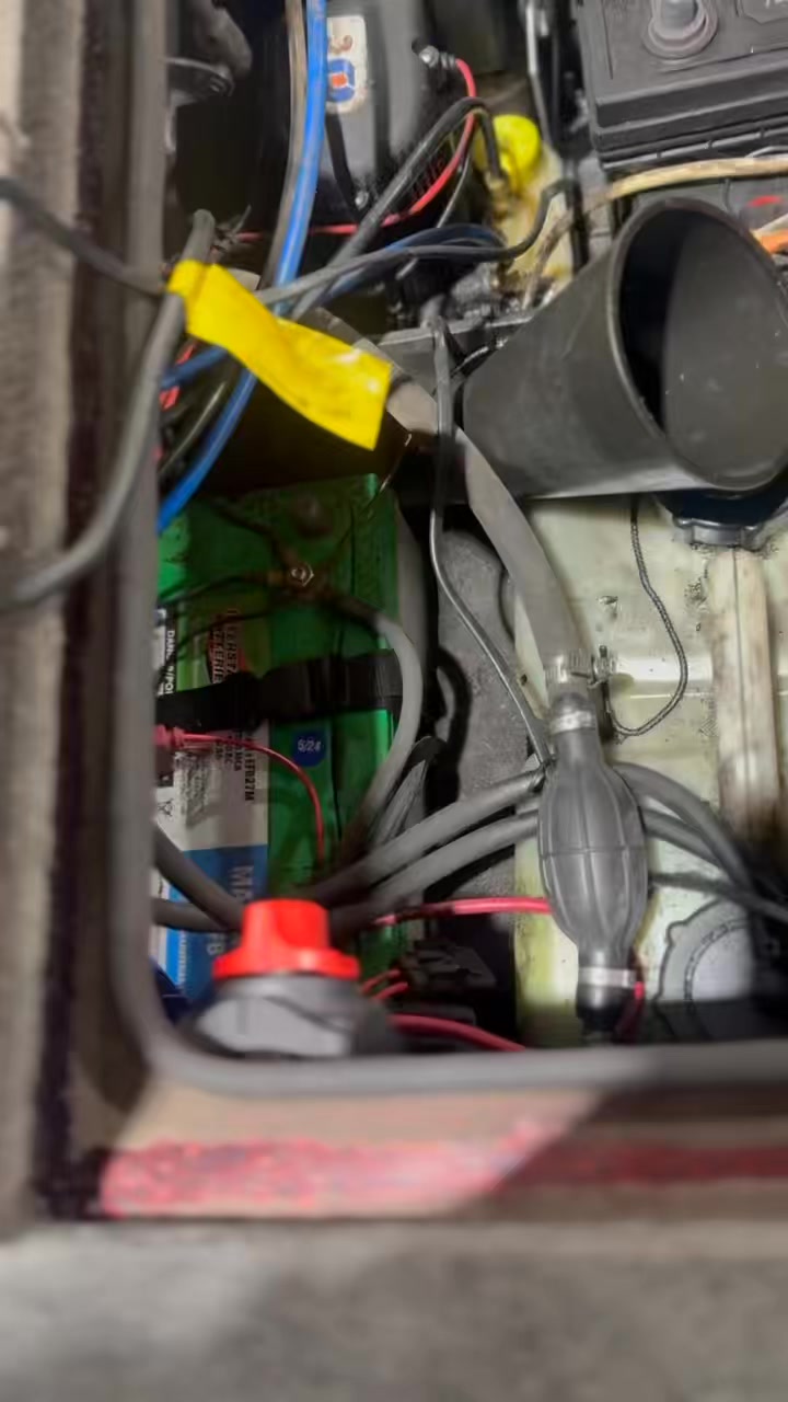 Fresh install on this Ranger 🔥
We outfitted this bass boat with Monster Marine Lithium Batteries and a charger — just two batteries running the entire boat — plus a full Garmin setup:
• (3) ECHOMAP 12” units
• Force Pro trolling motor
• LVS34 LiveScope system
Clean. Powerful. 🎣⚡
#MonsterMarine #GarminMarine #RangerBoats #BassBoat #LiveScope #MarineElectronics #BassBoatElectronics #dollarjerkyclub