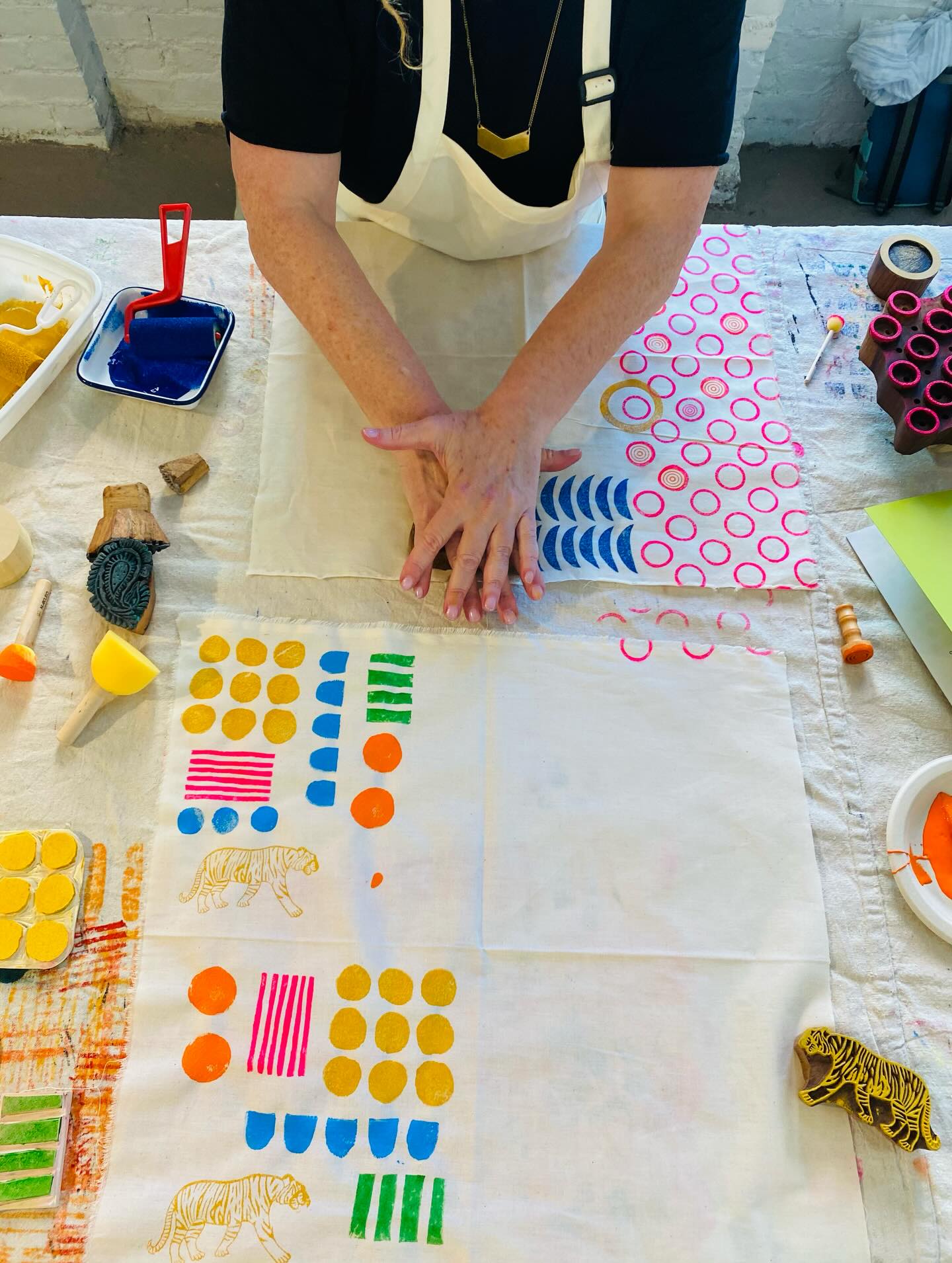 this is a @mightymightystudio favorite!
couple spots left in our
Fabric Block Printing
with Sonya Philip
february 21st saturday