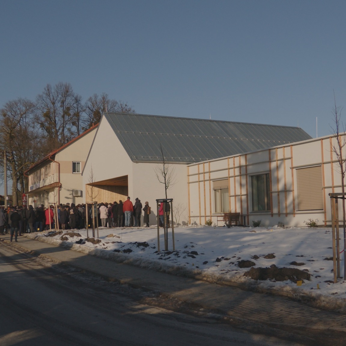 Ve Vendolí otevřeli nový komunitní domov pro seniory. Provozovatelem je Diakonie Svitavy.
https://youtu.be/1R3oYoseDgs