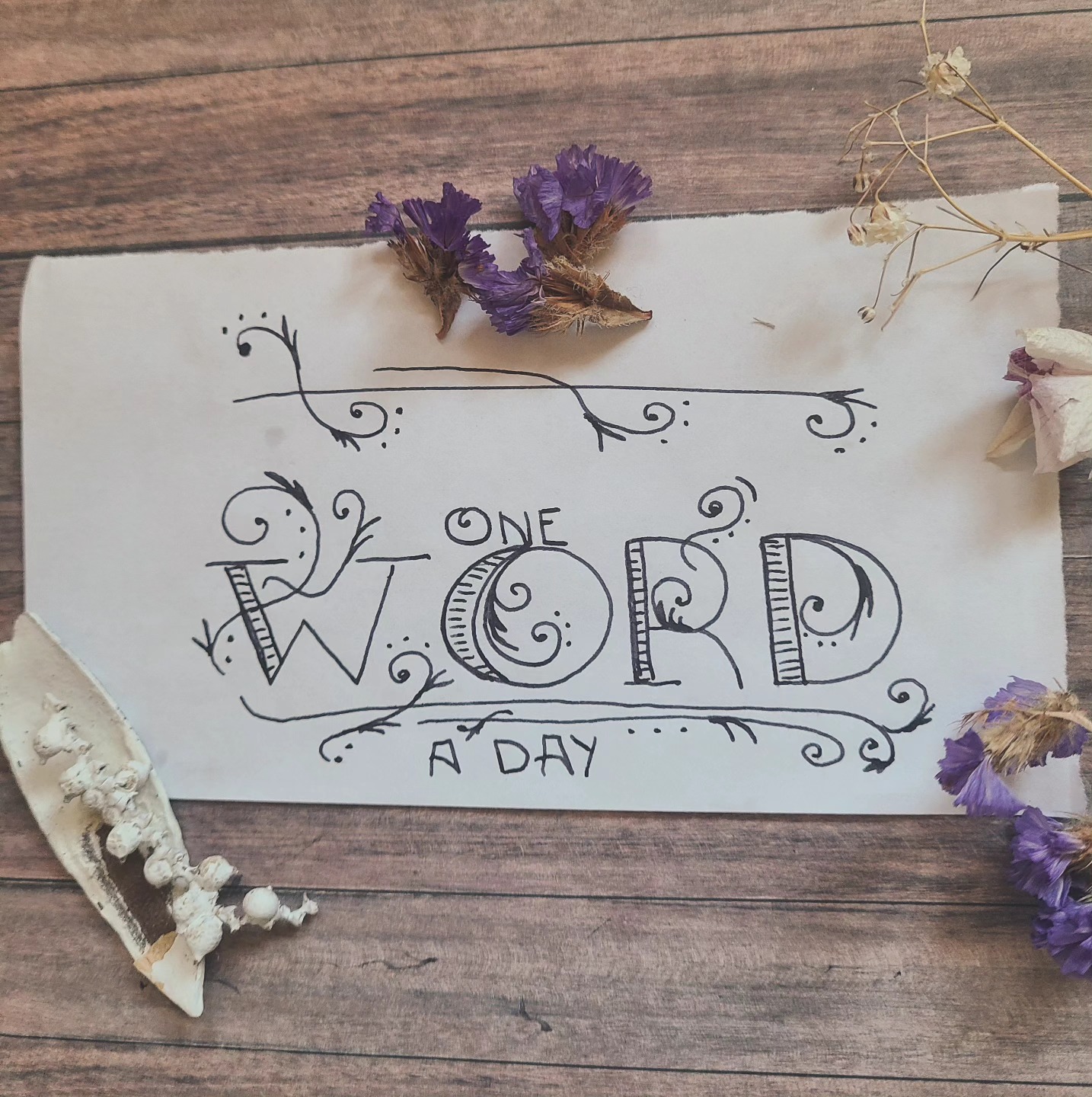 Sometimes even one word a day is effective to enjoy benefits of journaling. The key is consistency. What would be your word to sum up today?
#journallover #journallinginspiration #journaling