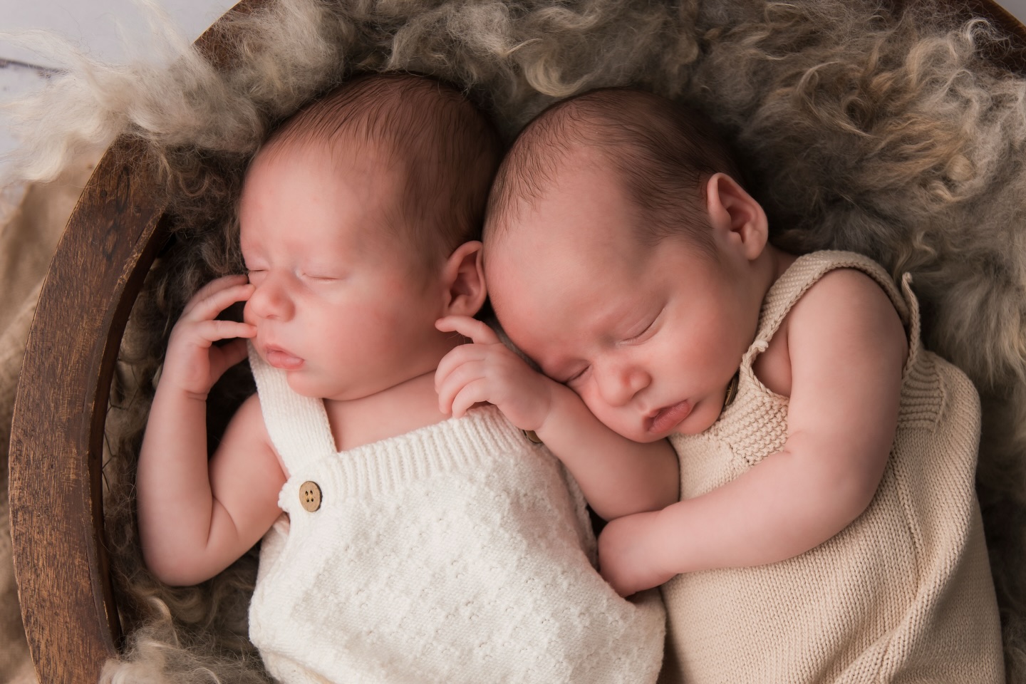 Harry & Arthur š¤
Right at the beginning of everything, when theyāre still this tiny, this sleepy, this new.
These are the days that pass in a blur for parents⦠the ones youāre in the middle of, learning as you go, adjusting, loving harder than you ever have before. And before you know it, theyāve already changed.
Thatās why this stage matters so much to capture. Not just how they look, but what this moment means..the start of life as a family, of two little personalities growing side by side, and a whole new chapter unfolding.
Harry & Arthur, your story has only just begun and itās already so full of love š¤āØ
#sydneynewbornphotographer #newborns #twins #twinboys #fraternaltwins