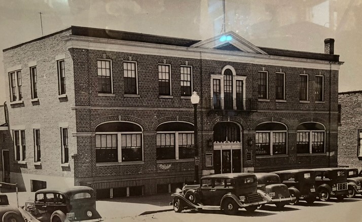 The story of 222 Sunrise Highway began around 1919 when this purpose-built printing plant rose to serve the South Side Observer, a local newspaper that stretched back to 1865 as RVC’s first paper, The Picket, began chronicling daily life on the South Shore.
In 1921, publisher James E. Stiles launched the Daily Review from this building, merging several historic local papers into one voice for Nassau County. By 1937, Stiles combined the Nassau Daily Review with the Nassau Daily Star, creating the Nassau Daily Review-Star. From the presses inside 222 Sunrise Highway came the news of wars, weddings, village politics, and school sports for more than 40,000 readers at its peak in the 1940s. For decades, the rumble of printing presses echoed across Sunrise Highway as thousands of papers left the building each day.
The newspaper was sold in 1949 and printing stopped in 1954, ending an 88-year lineage of local journalism that began with The Picket. But the building did not fall silent.
In the years that followed, the presses gave way to new forms of media and community life. For years after, the Pennysaver of South Nassau and Queens was housed on the first floor, while upstairs was the home of Long Island News and The Owl. The building continued to evolve with the village—at one point home to Leggz dance studio on the second floor and most recently becoming the lively restaurant @kashijapanese we know today. For more than a century, 222 Sunrise Highway has adapted to the changing rhythms of Rockville Centre. Though the presses are gone, the building remains a quiet witness to the place where Nassau County’s daily story was once printed. #rvc #rvchistoricalsociety