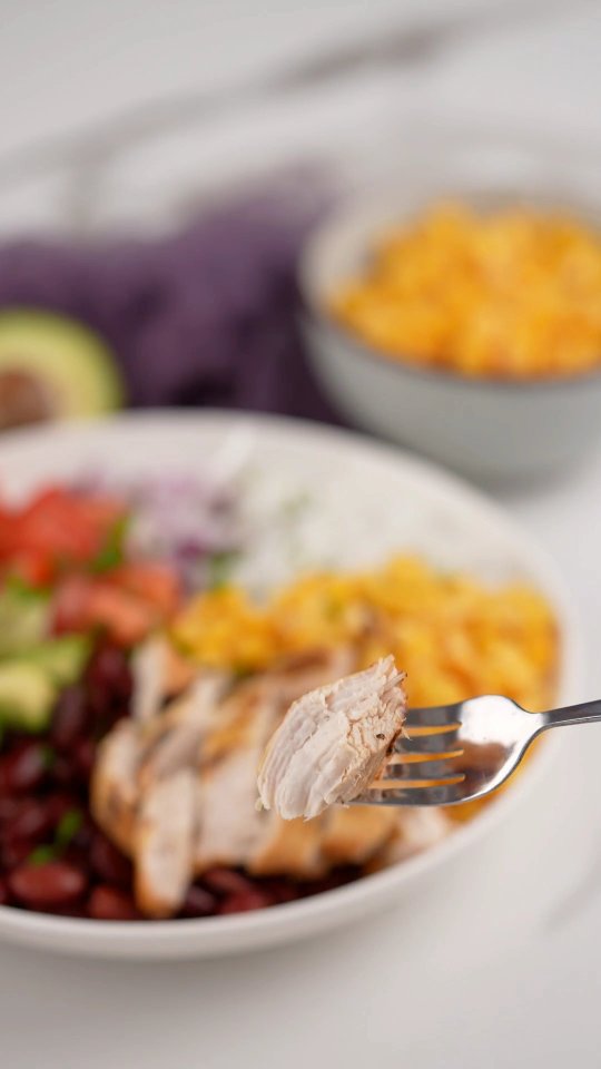 Chicken.
Burrito
Bowl.
Easy-to-follow
Easy to make.
Recipetips
Easyrecipes