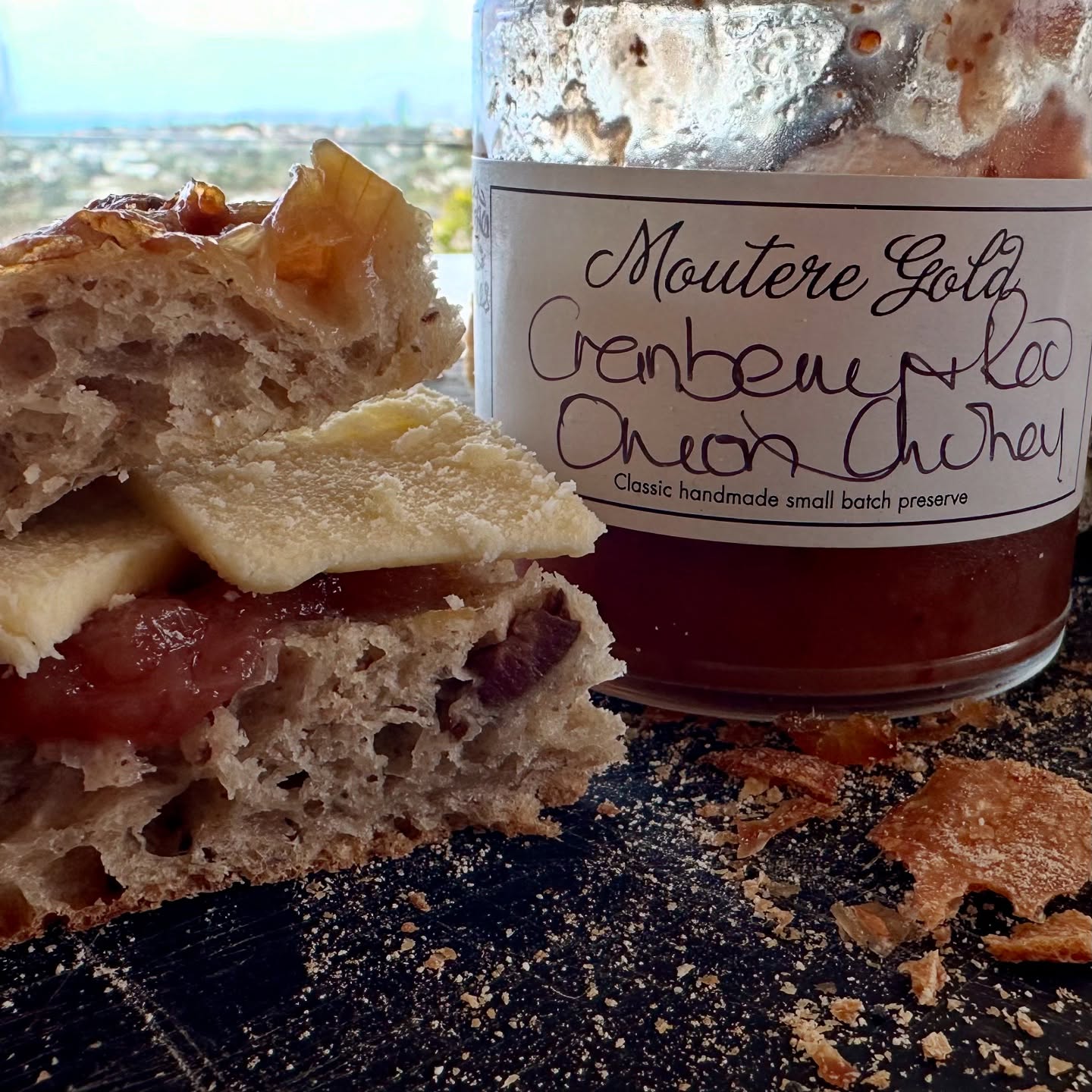 Had to share: Moutere Gold Cranberry and Red Onion Chutney (with olive bread and cheddar) for lunch. Got everything at @theartisanhub_nz Delicious!!