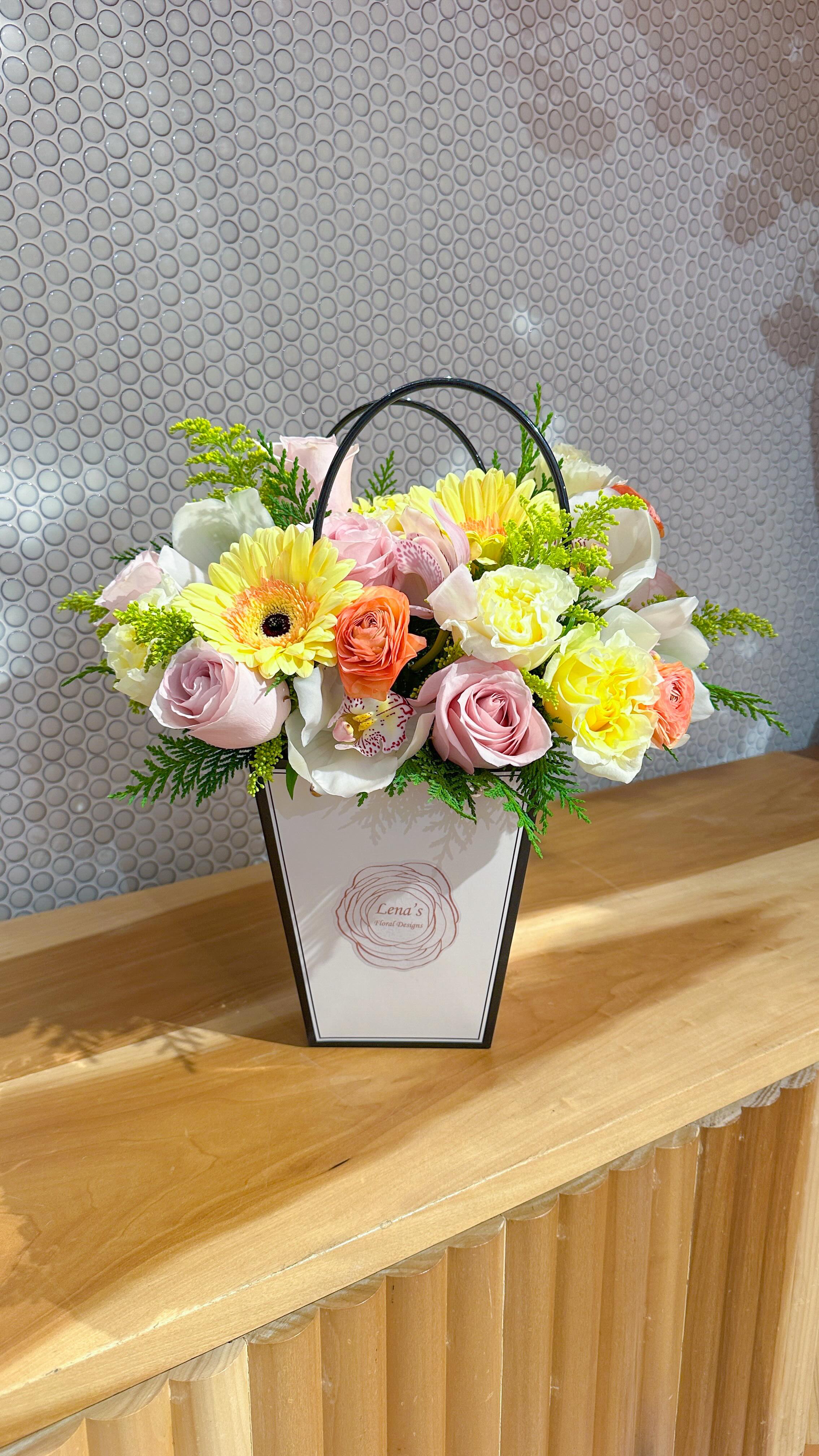 Send love in bloom 💐
Visit our website to order flower delivery today.
#freshflowers #flowersdelivery #torontoflorist