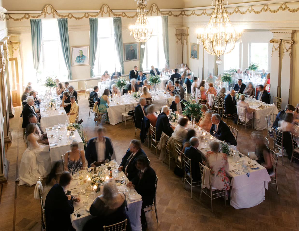 Couple of seconds from the reception.
Design & styling: @a_stephanos
Florals: @floralsbyjuhlakirsikka
Venue: @katajanokankasino
Second shooter: @laurasavoir
Videographer: @tapio.ranta
#hääkuvaus #hääkuvaaja #dokumentaarinenhääkuvaus #weddinginfinland finlandweddingphotographer