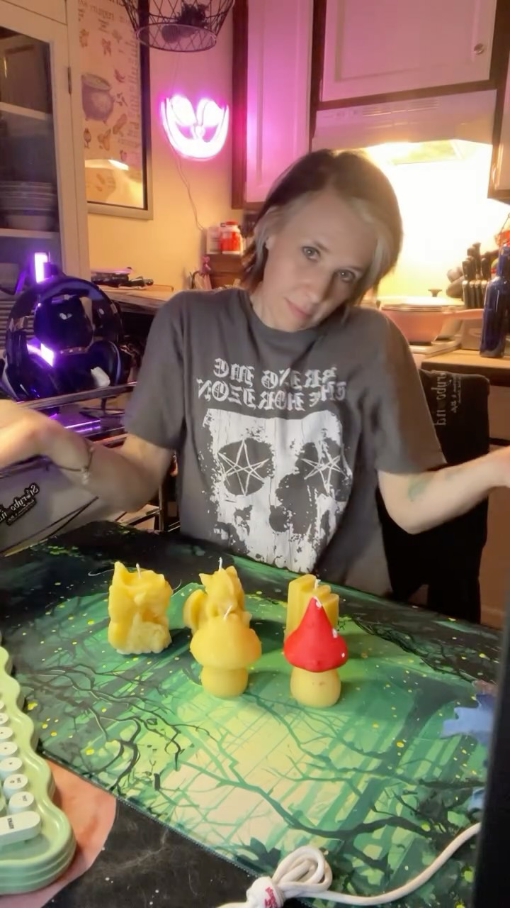 We have handmade, beeswax candles though. If you didn’t know 🕯️
#shopstorybound #storyboundmagic #storyboundapothecarium #beeswaxcandles #whimsicaldecor