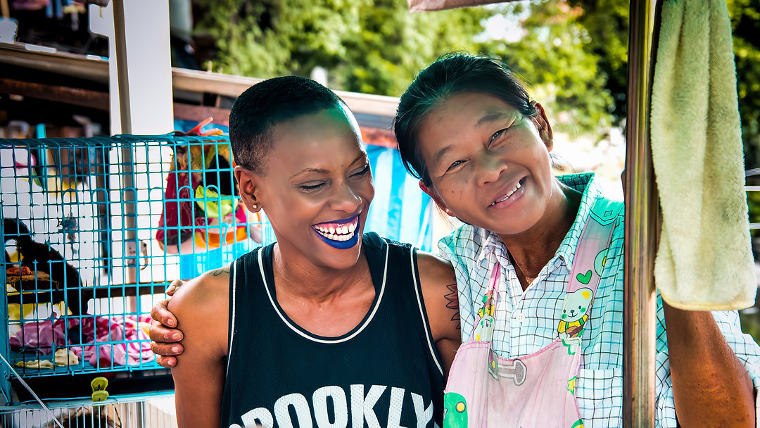 Golden spires, hidden alleys, and local moments. Which Bangkok experience will make your photos sing? Our new blog compares the Bangkok Photography Walk vs City Tour. Learn which one fits your style and capture the heart of Thailand with Walk Talk Photo. Link in Bio to read the full guide and book your tour.
#Bangkok #PhotographyTour #Thailand #PhotoWalk #TravelTips #StreetPhotography #WalkTalkPhoto Tour. Link in Bio #BangkokPhotography #Thailand #PhotoWalk #TravelTips #StreetPhotography