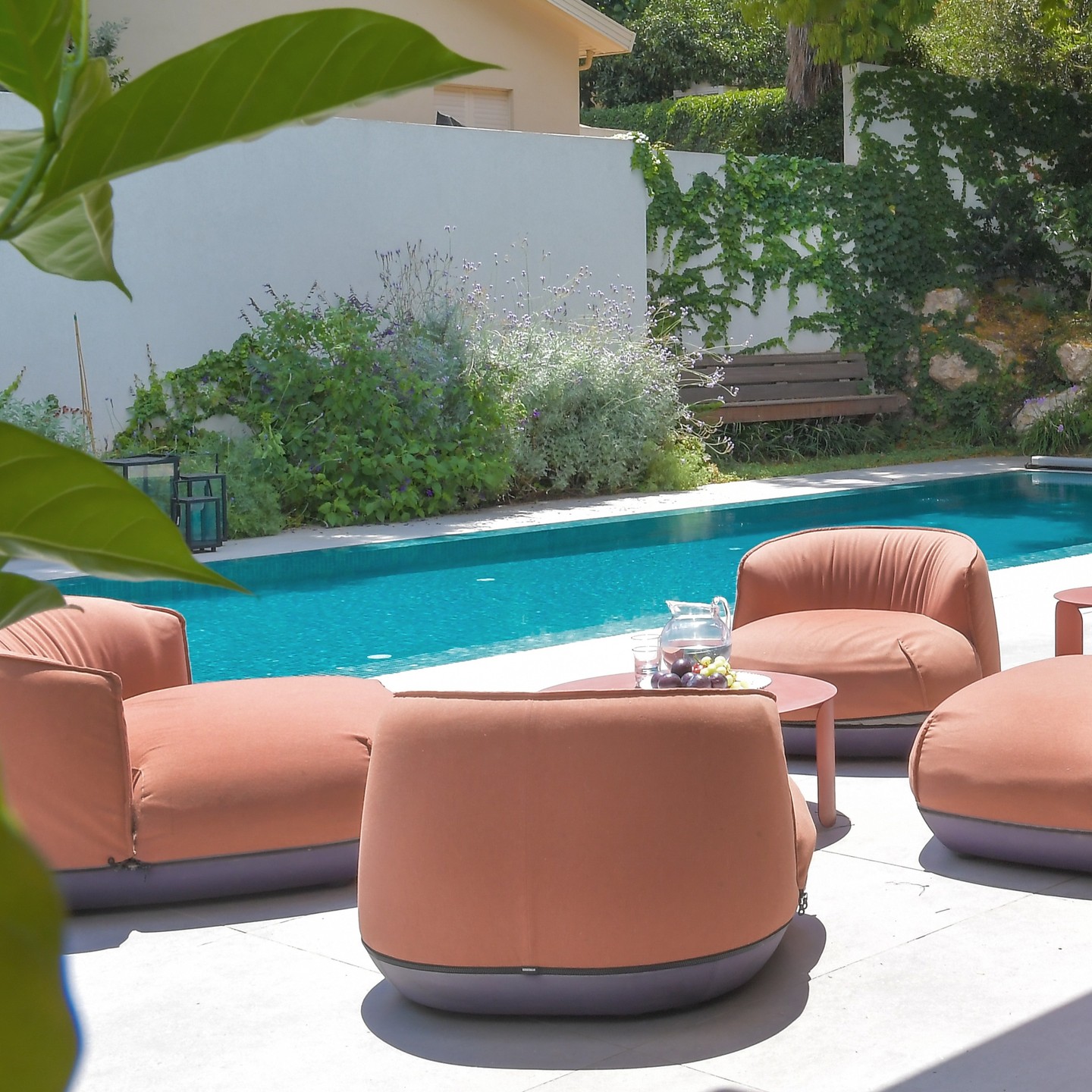 Terracotta color.
צלם @ilanst_photographer
ספות @tollmans_israel
אריחים @levybrothers