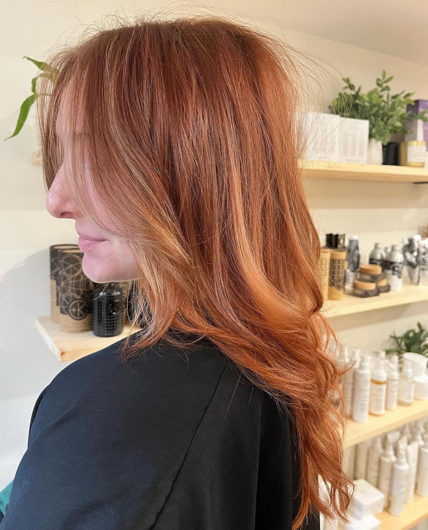 @heyimhope with the reds 😍 reach out to Hope directly for booking
•
•
•
•
•
#marylandhairstylist #frederickhairstylist #frederickhair #marylandhair #fredericksalon #marylandsalon #redhair #originalmineral #innersenseorganicbeauty #cultandking #holistichairtribe #greencirclesalons #downtownfredericksalon