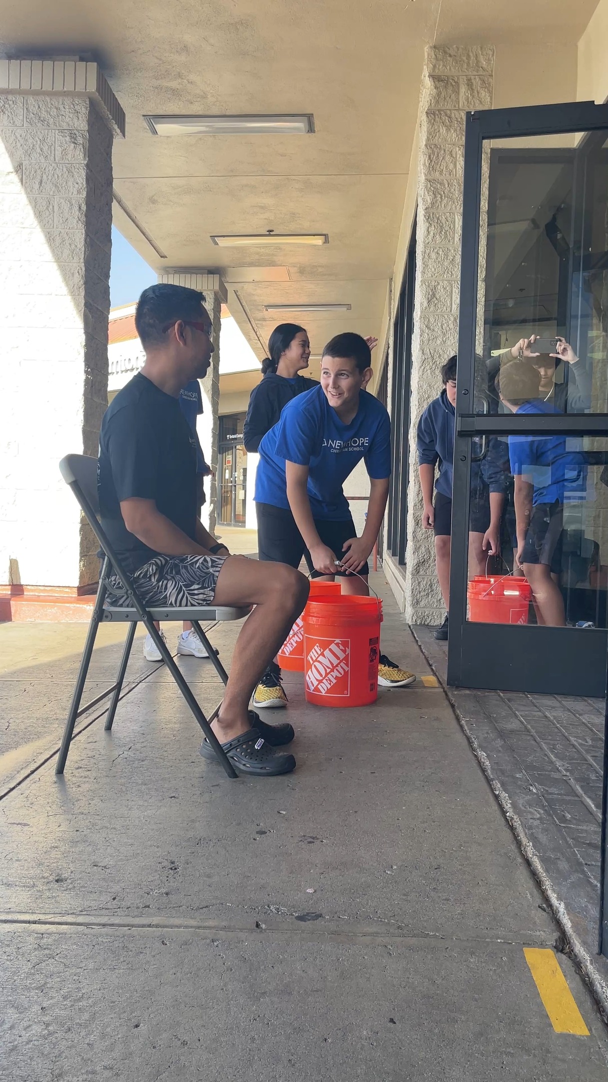 Mahalo to all our families that donated to the Kids Heart Challenge! Not only have your donations made an impact, we were also able to reach our donation goal and ice bucket our Principal, Mr Udarbe! ๐ฅถ #KidsHeartChallenge #AmericanHeartAssociation