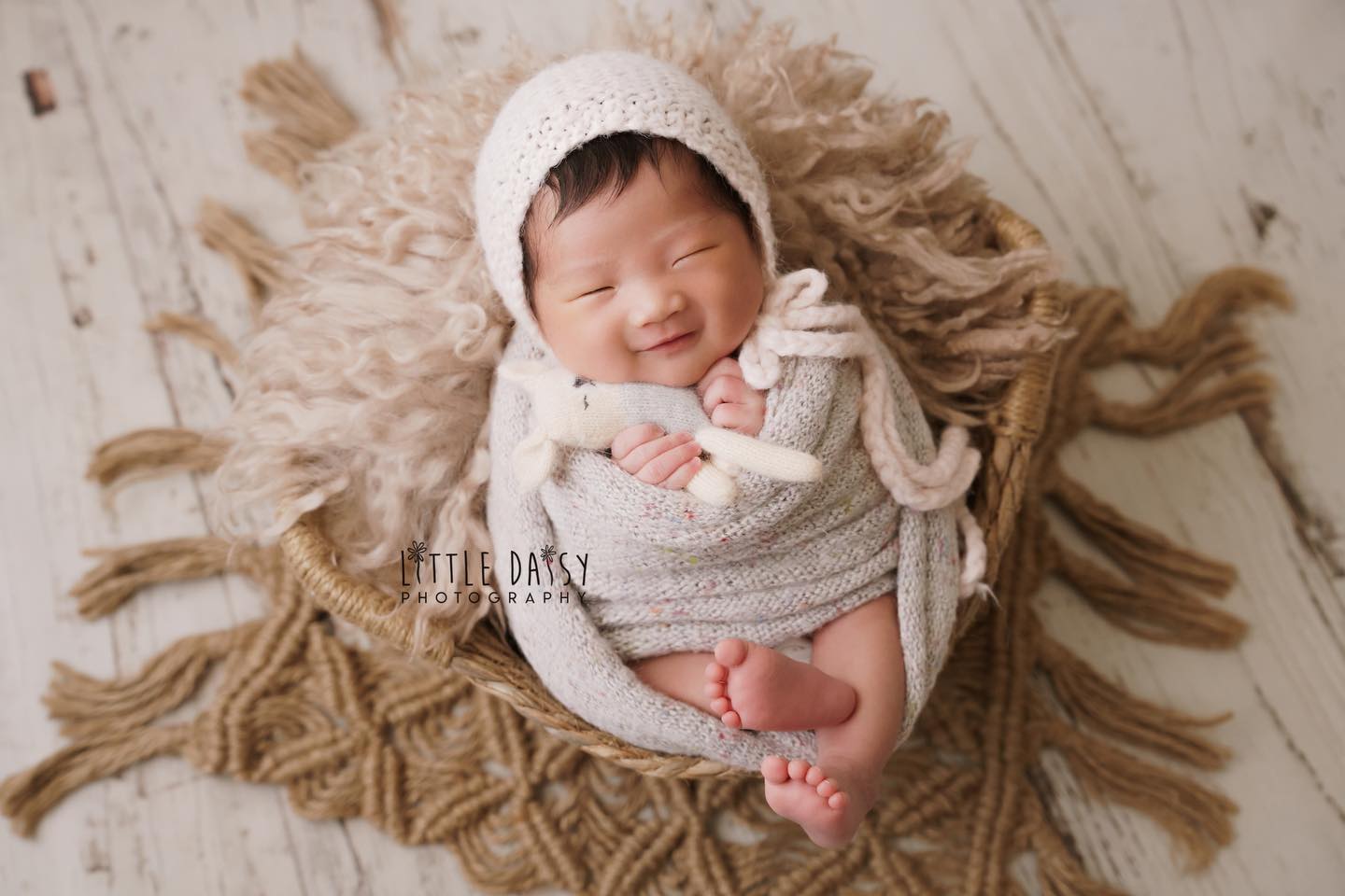 That smile is EVERYTHING! 🤍
#sglittledaisyphotography #sgnewborn #sgnewbornphotographer #sgnewbornphotography #newbornsingapore