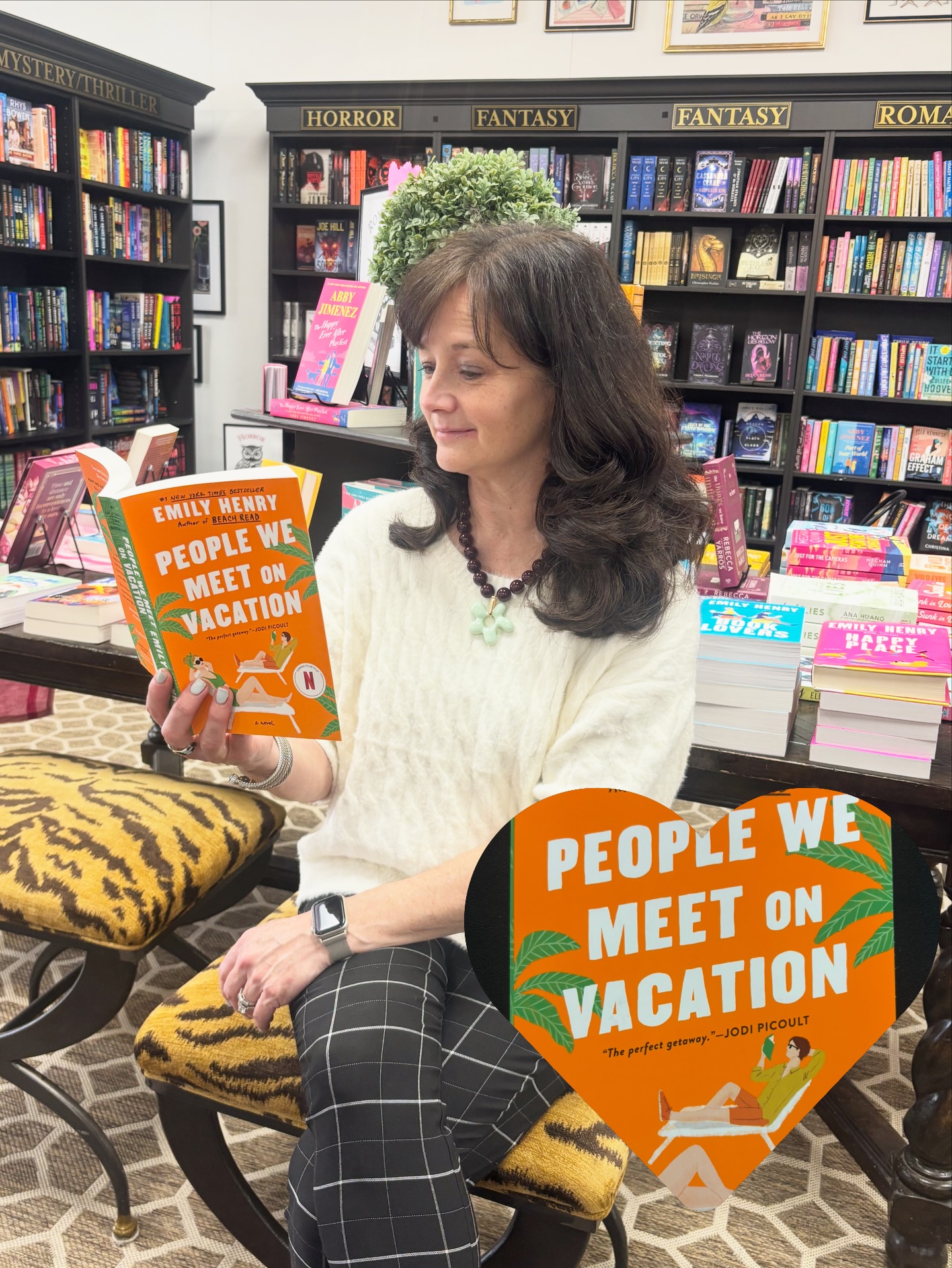Counting down the days to bookclub!!!
Come by Wednesday 2/25 at 6pm for a fun discussion of our February rom-com read!!! “The People We Meet on Vacation” by @emilyhenrywrites
No need to RSVP!!!
-
-
-
#booklover #bookclub #downtownoakpark #womenowned #independentbookstore