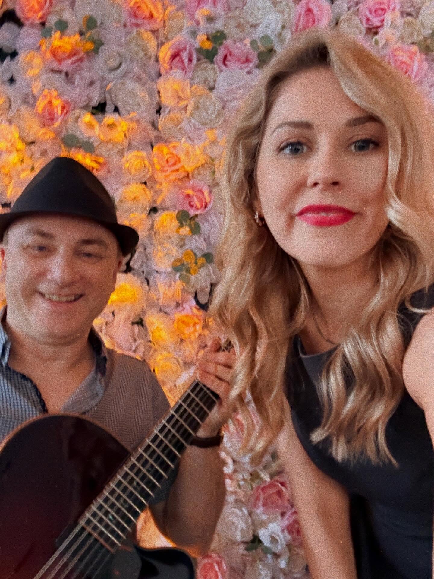 “The greatest thing you’ll ever learn
Is just to love and be loved in return”
Playing @piastrattoria Veranda tonight 6-9PM
#piasveranda #floridamusicscene #jazzduo #hottonic #bassplayer