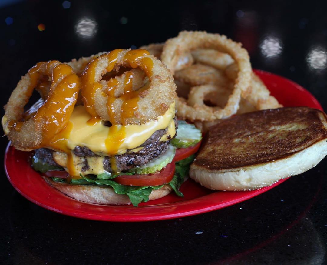 Want to win a FREE $20 dollar gift card to Firebox Grill?
All you have to do is:
1.Follow us on Instagram.
2.Like us on Facebook.
3.Tag a friend or share on Facebook!
Winner will be announced on Monday January 15th! #noogamade #noogafood #chatteats #chattanooga #yum