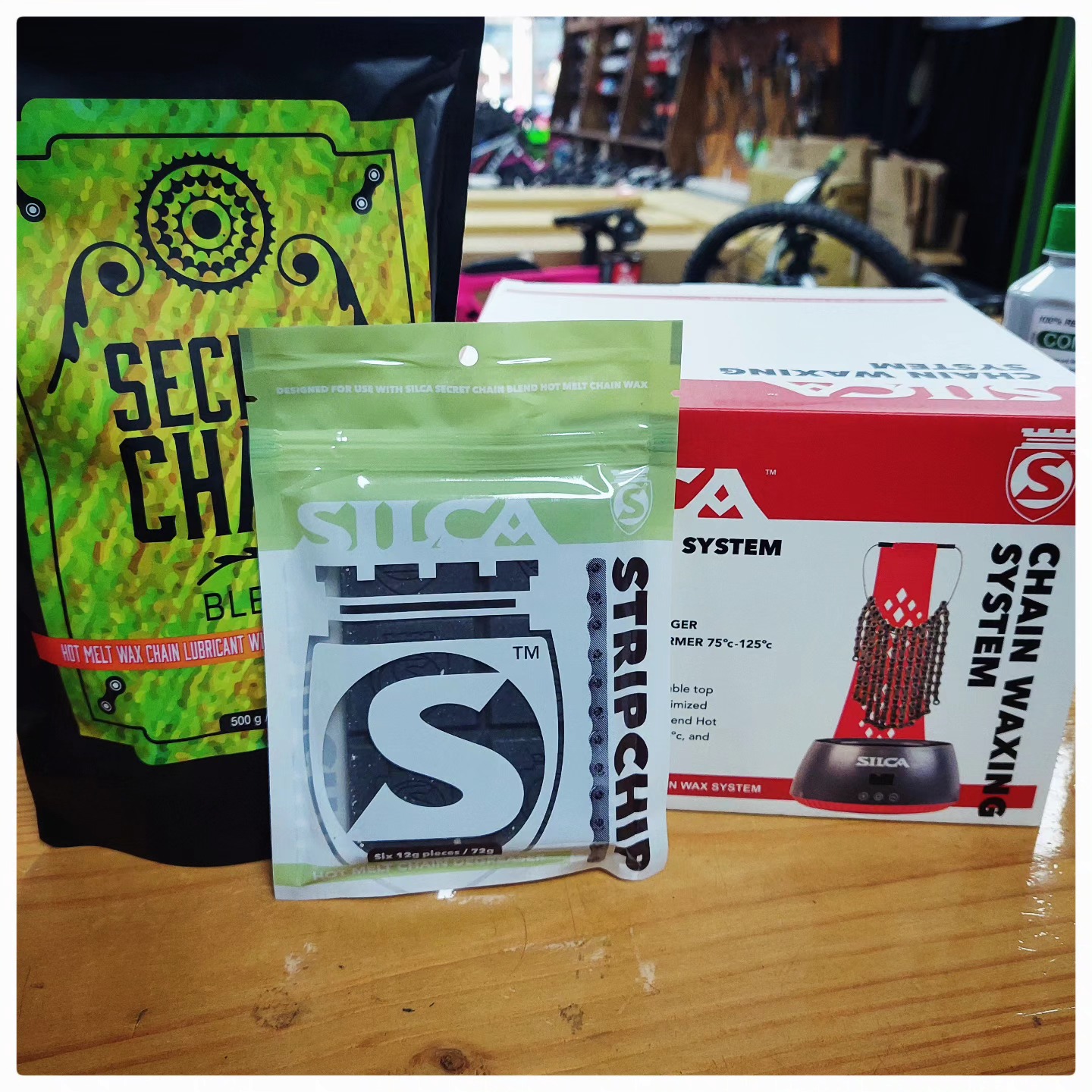 Anyone who's in the know will be all over the whole chain wax thing..
But did you know we now offer a " wax on, wax off " subscription service?
Maintain the longevity of your drive train and keep it clean without all the hassle of having to do it yourself.
Simply bring your bike in, and for the time it takes to order a coffee, your bike will be ready to go!
Come in and ask us how you can take advantage of this time saving, fuss free service today.
-
-
-
-
-
-
-
#chainwax #freetime #15minparking #silca #secretblend #silcawax #cleanbike #waxonwaxoff #coffeebreak #roadbikes #racingbike #critracing