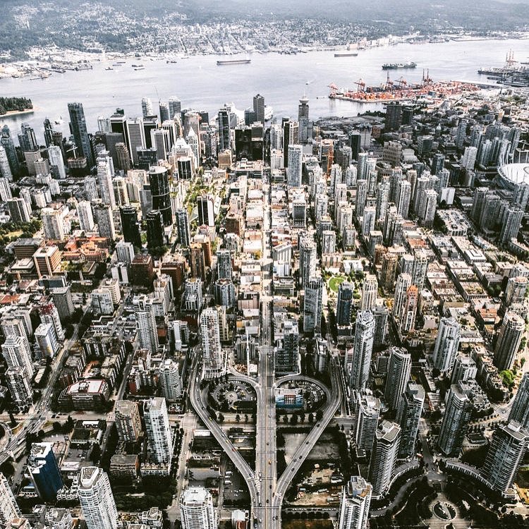 V A N C O U V E R ❤️
📷: unknown #vancouver #downtownvancouver #yaletown #coalharbour #gastown #westend #highrise #vancouverrealtor #granvillestreet #heartshapedbridge #vancouverbc #realtor #vancity #views #waterfront #mountains