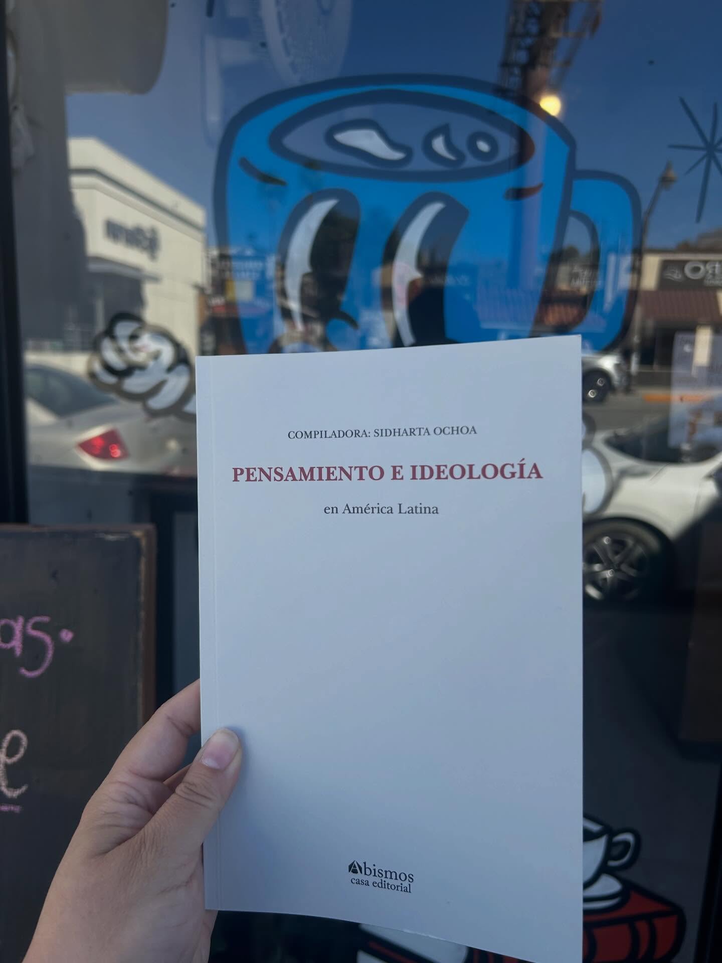 Nuestra novedades editoriales las encuentras en @caferayuela ❤️🫶🏻